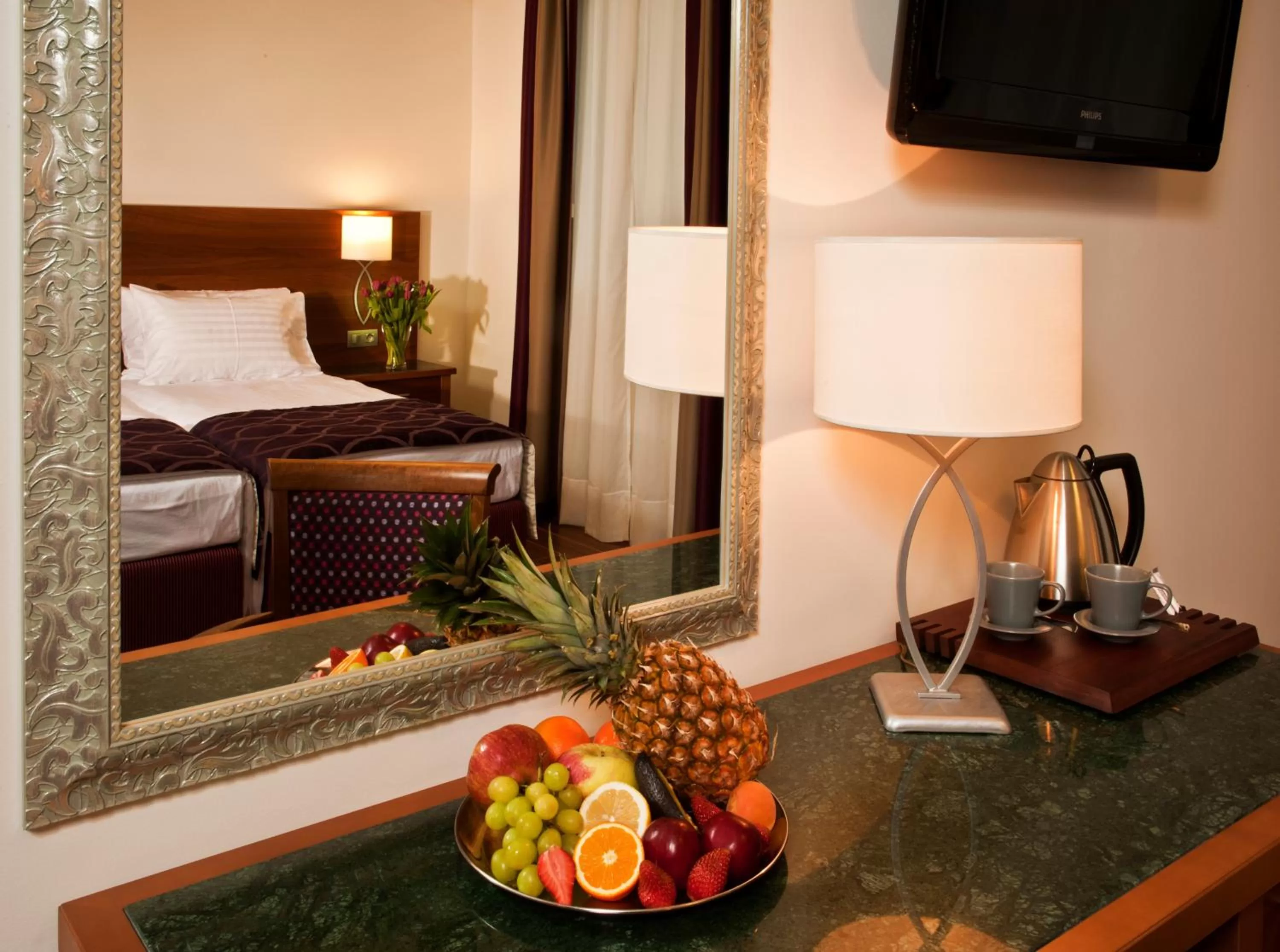 Decorative detail, Bed in Hotel Galileo