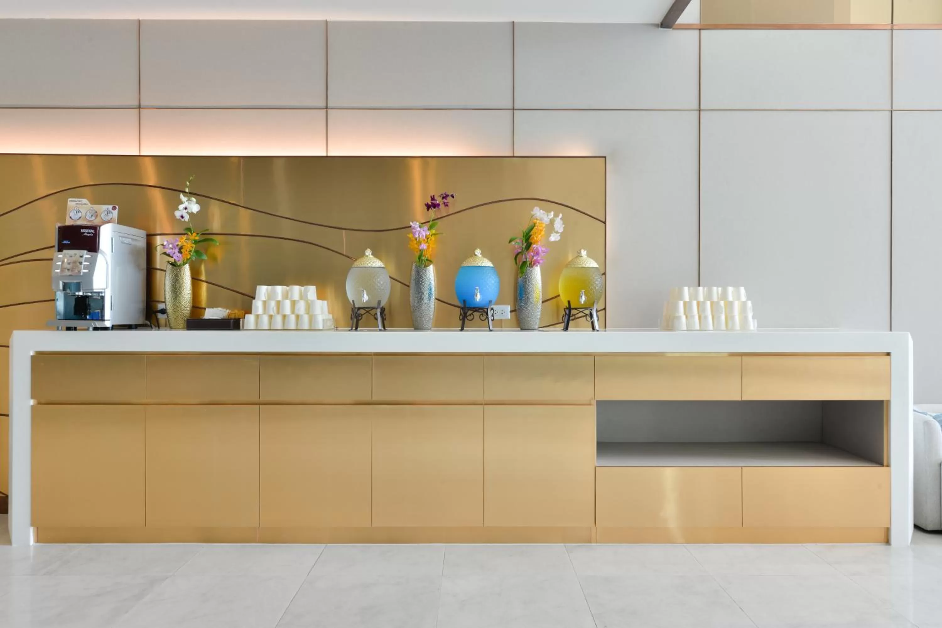 Lobby or reception in Centre Point Prime Hotel Pattaya