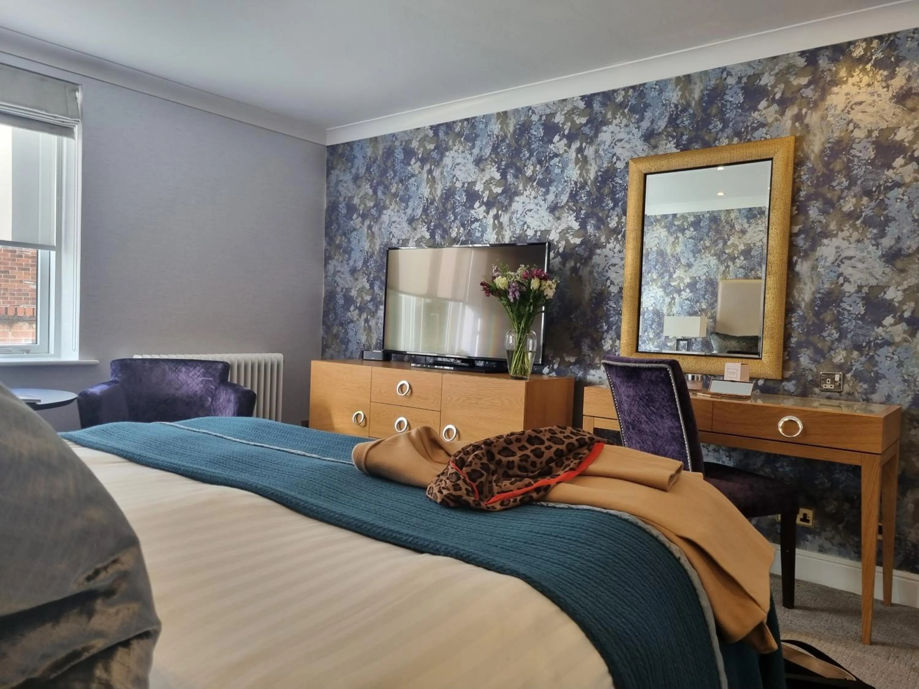 Bed in Rowhill Grange Hotel & Utopia Spa