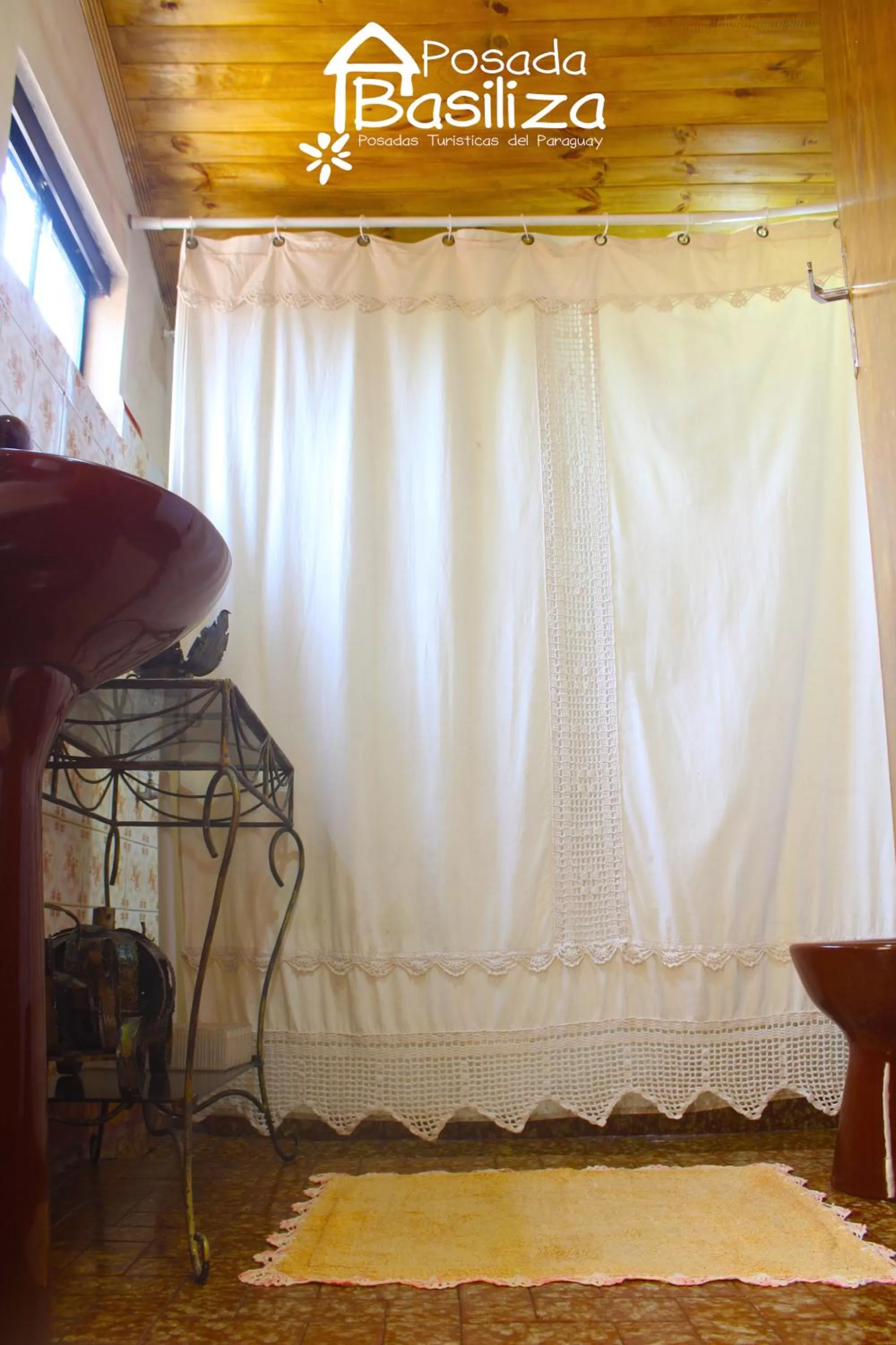 Bathroom in Posada Basiliza, Encarnación PY