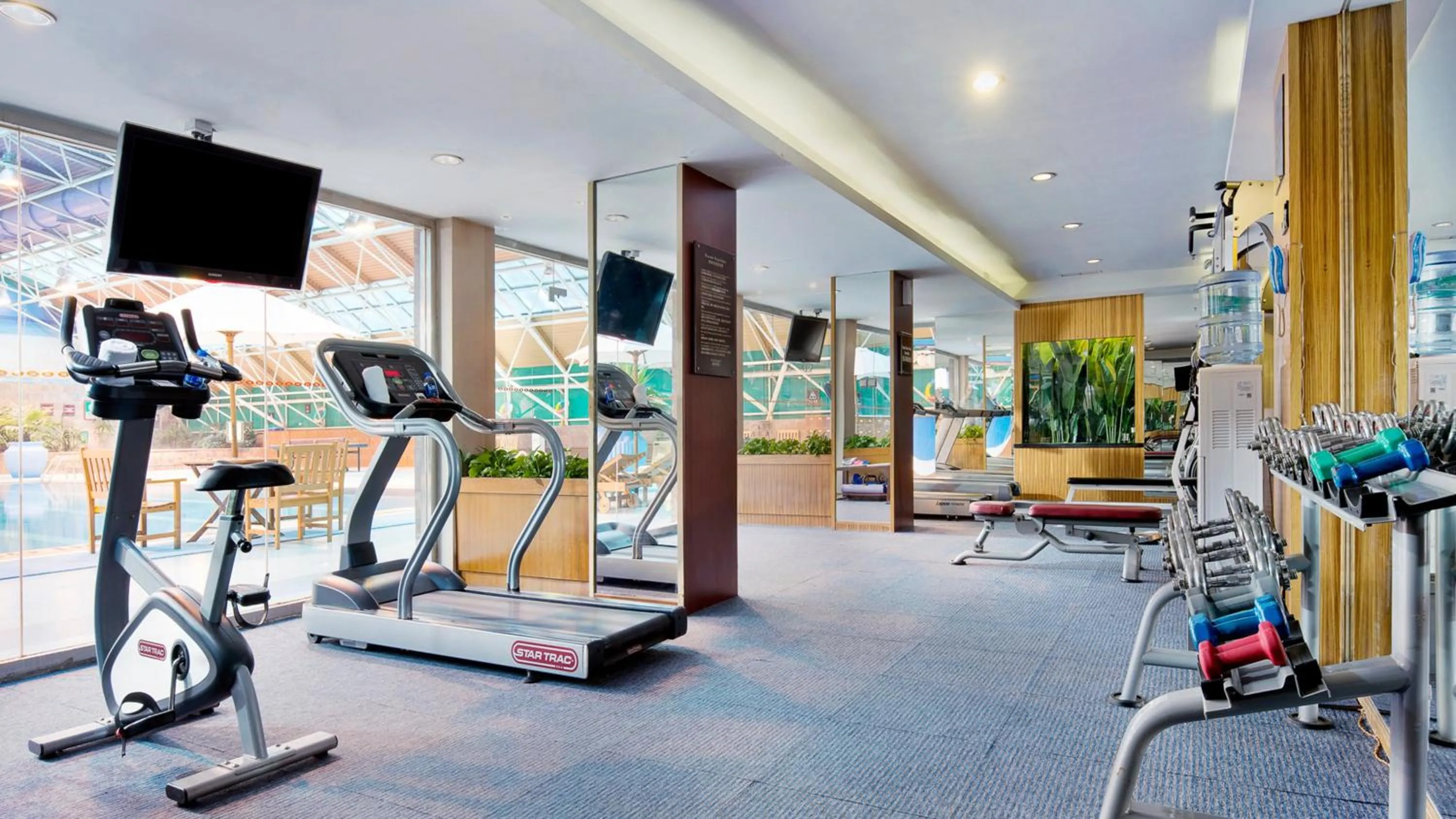 Fitness centre/facilities in Crowne Plaza Zhengzhou by IHG
