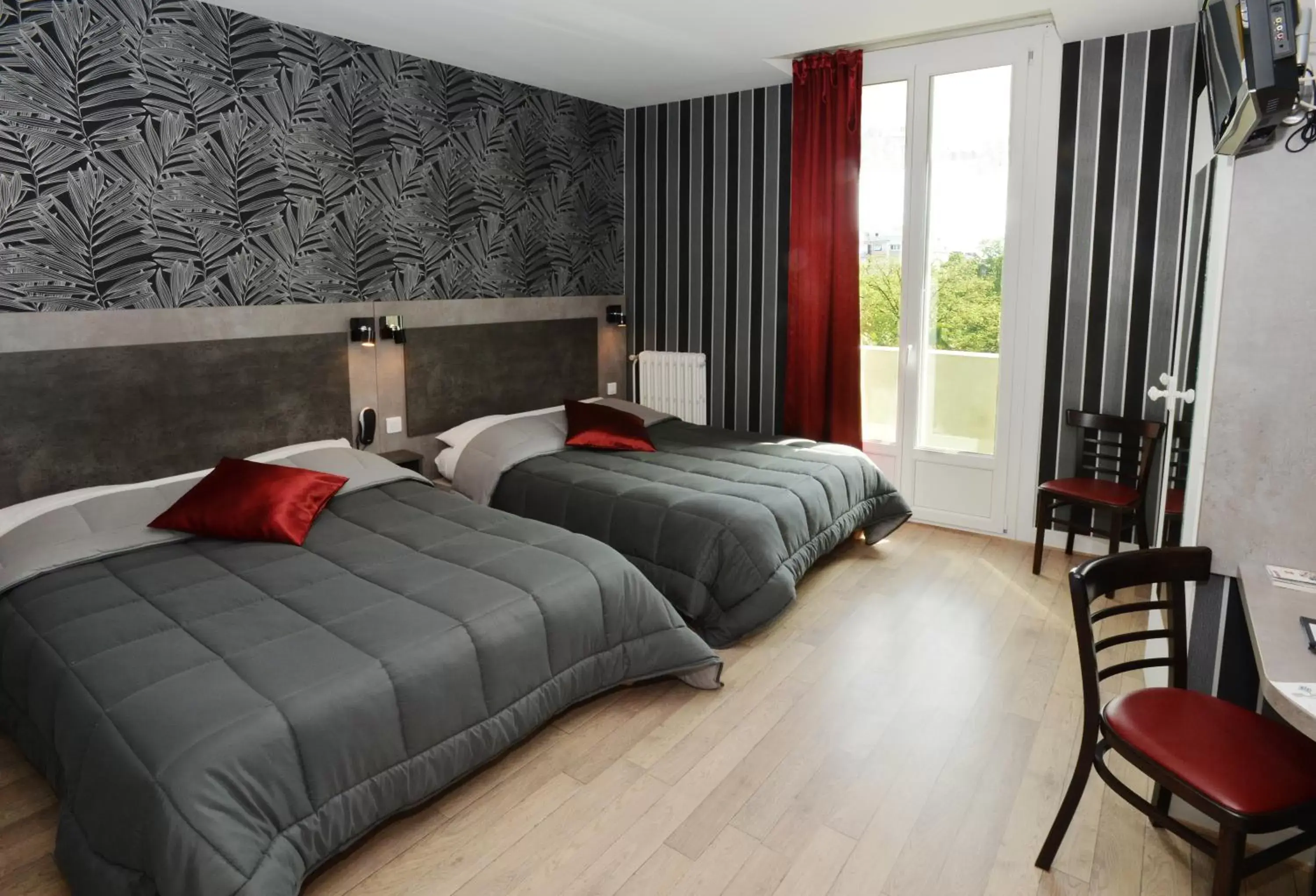 Family Room in Hôtel La Croix Blanche Family Room in Hôtel La Croix Blanche