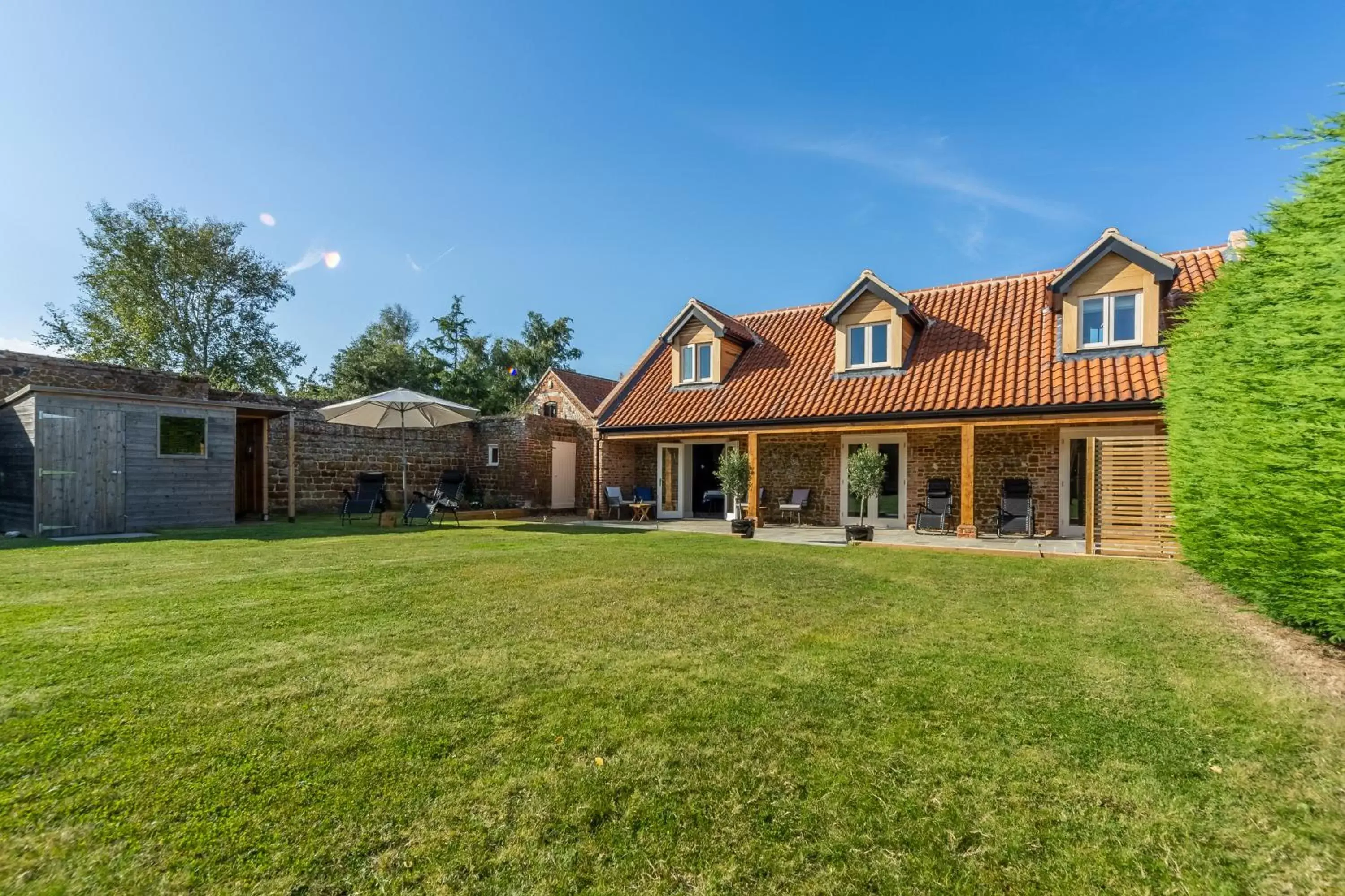 Cliff Farmhouse B&B Suites Cliff Farmhouse B&B Suites