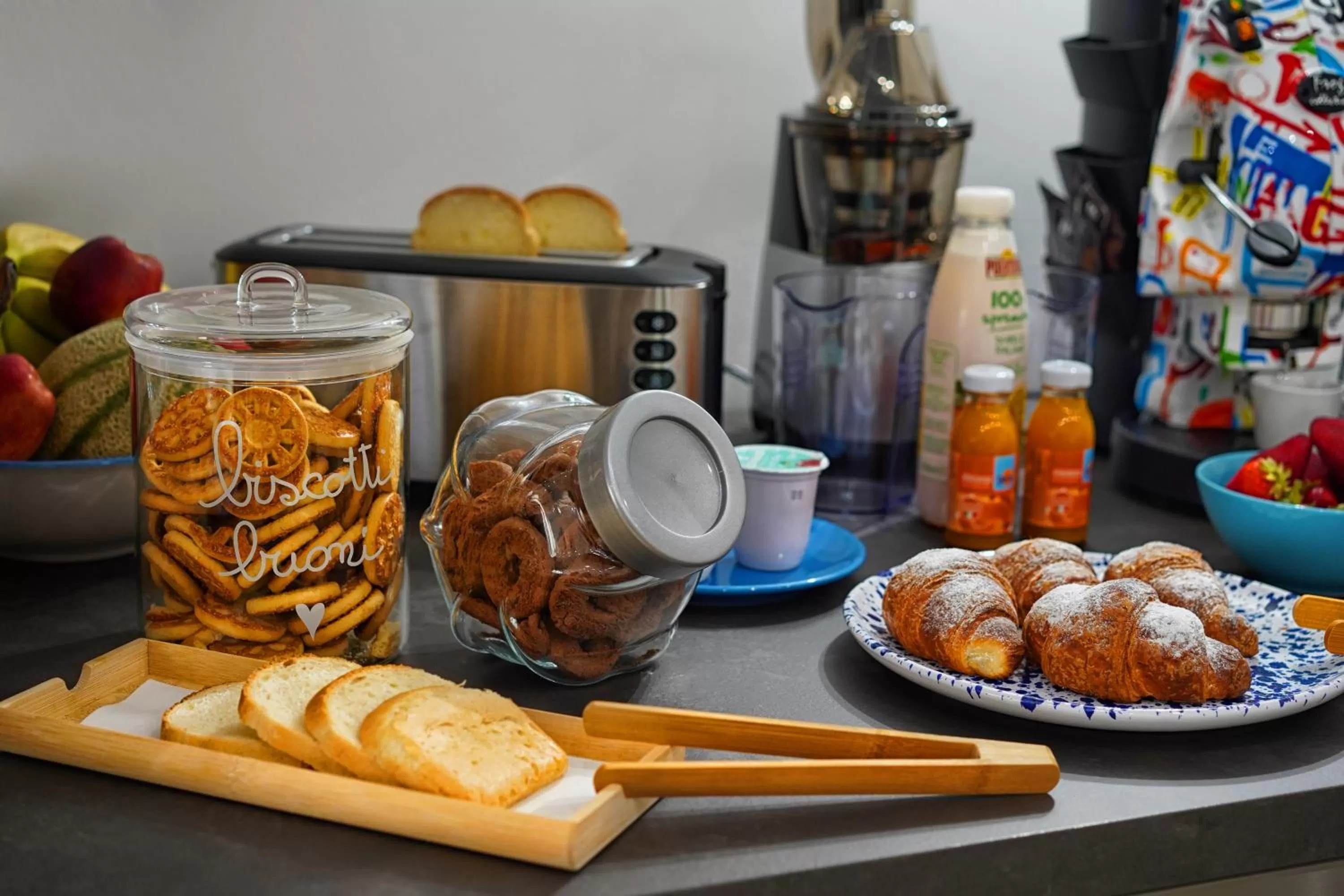 Breakfast in Lo Scoglio della Formica B&B
