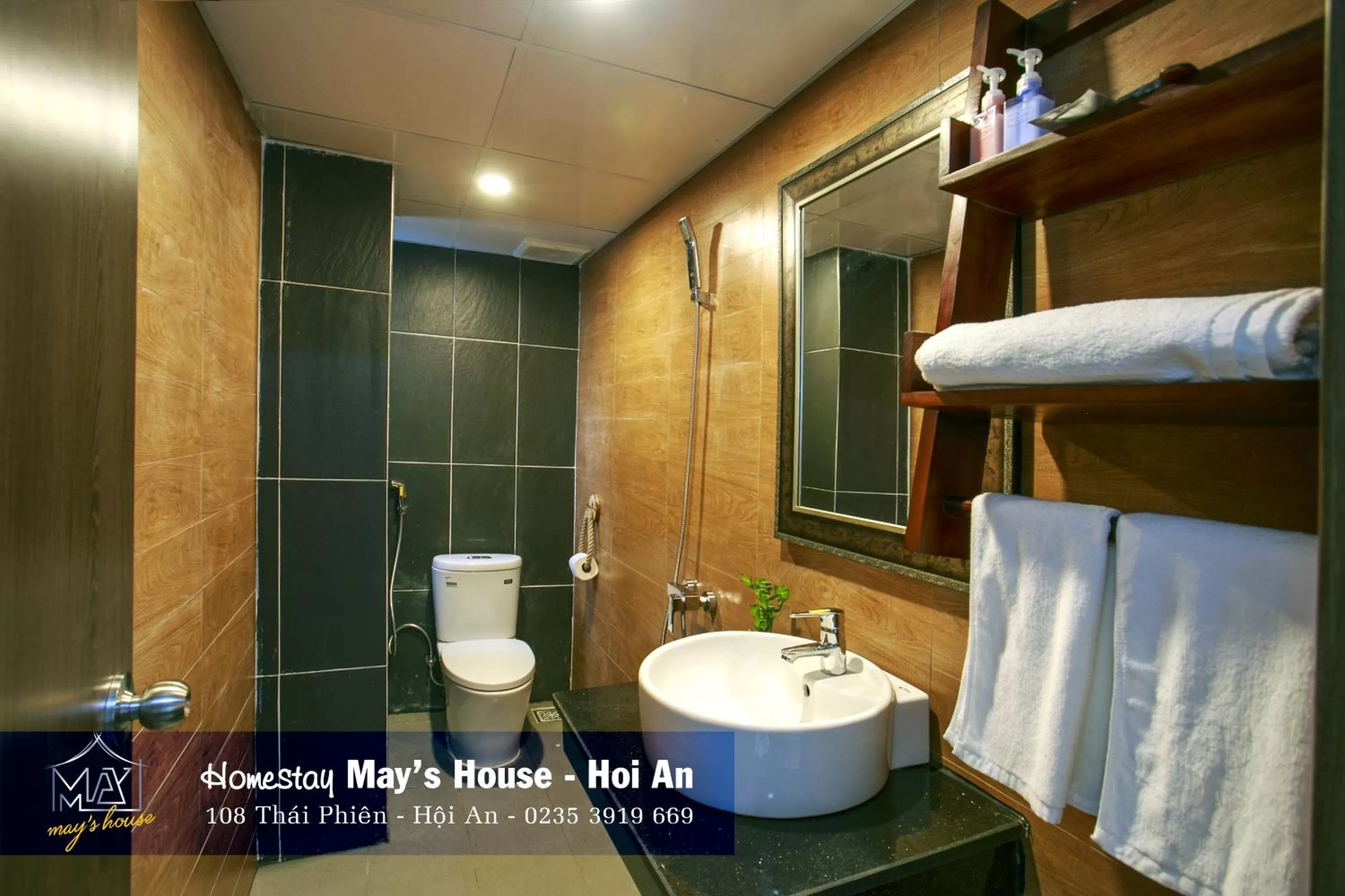 Bathroom in May's House Hoi An