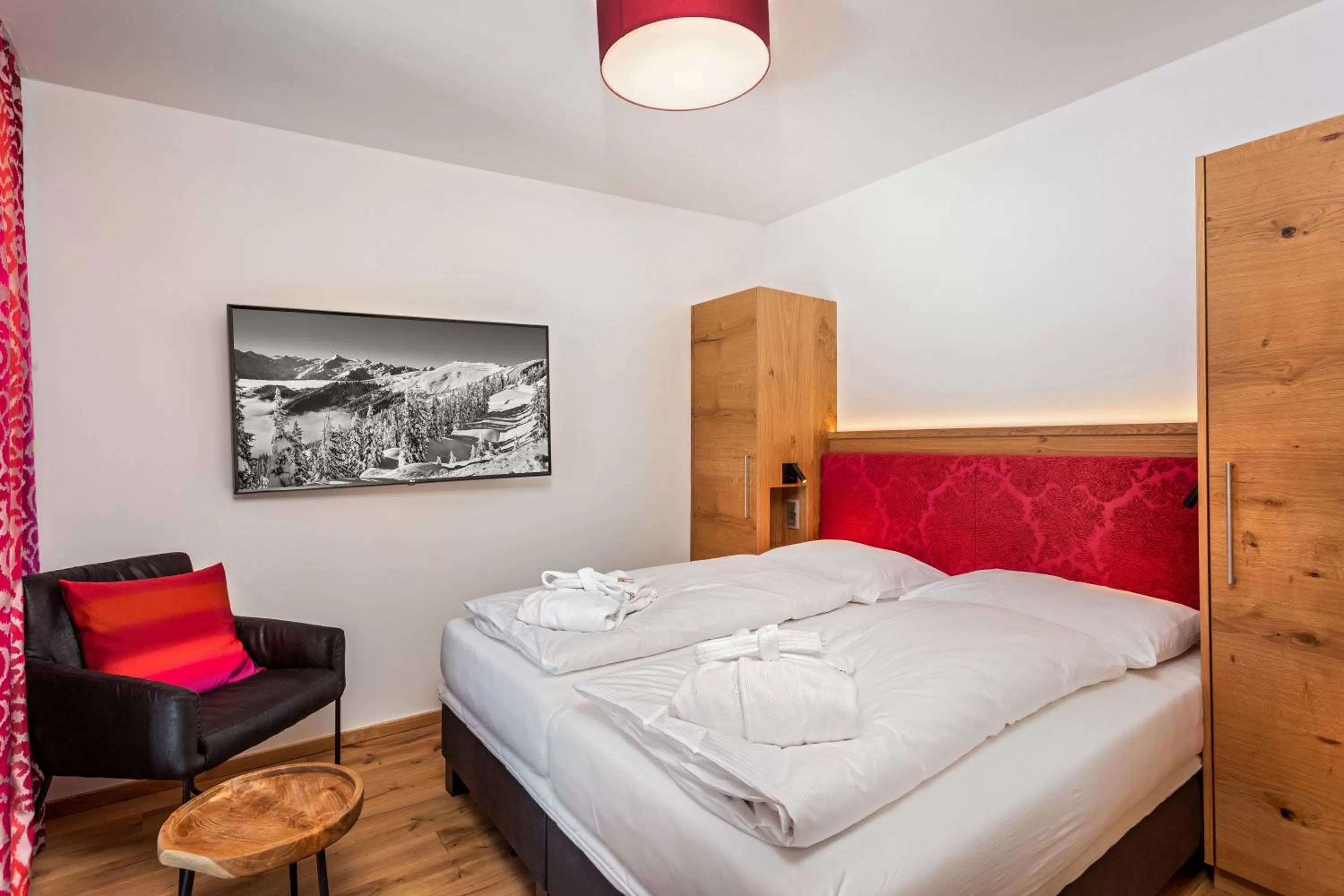Bedroom, Bed in Berghotel Schmittenhöhe