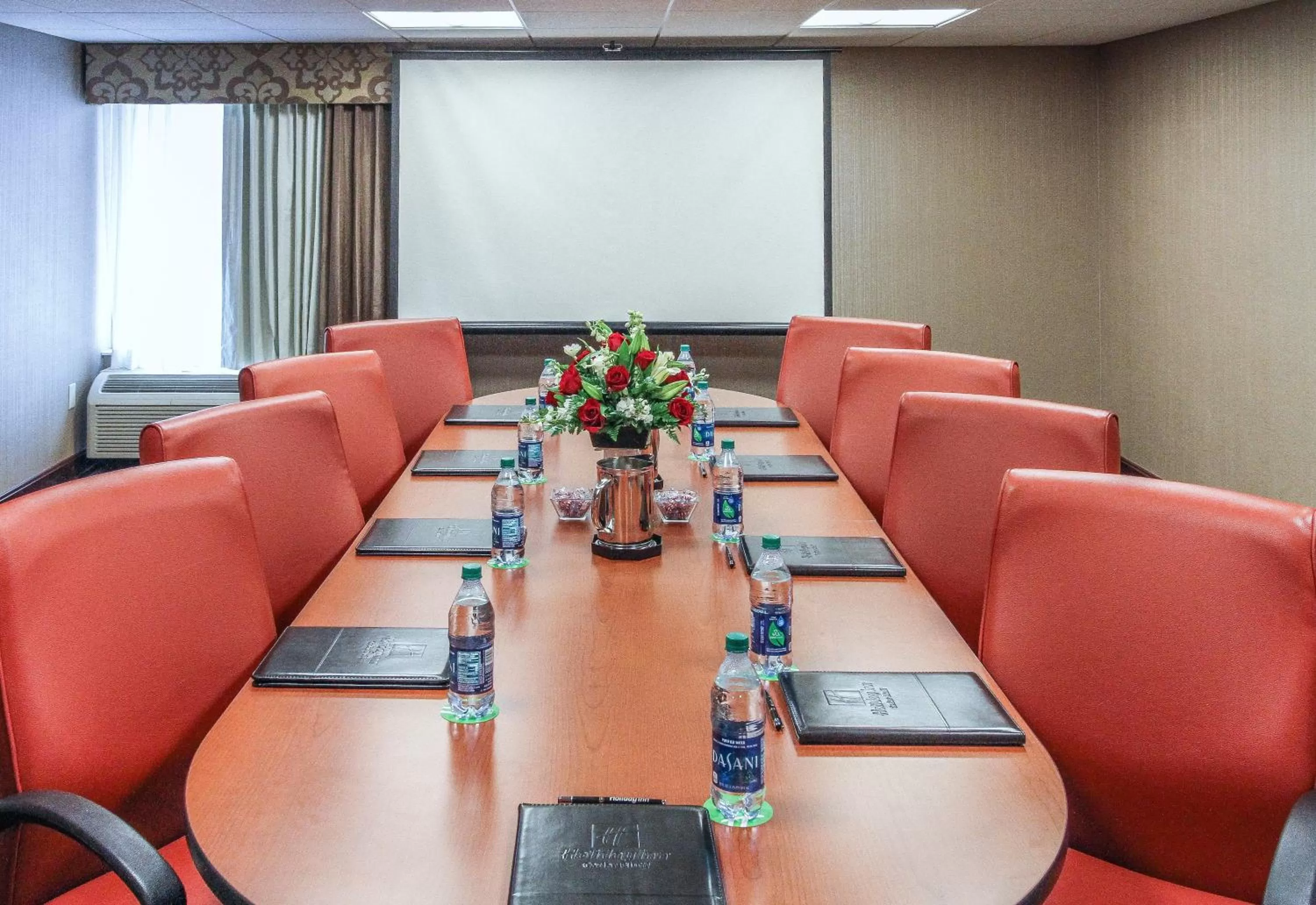 Meeting/conference room in Holiday Inn Knoxville West - Cedar Bluff Rd by IHG