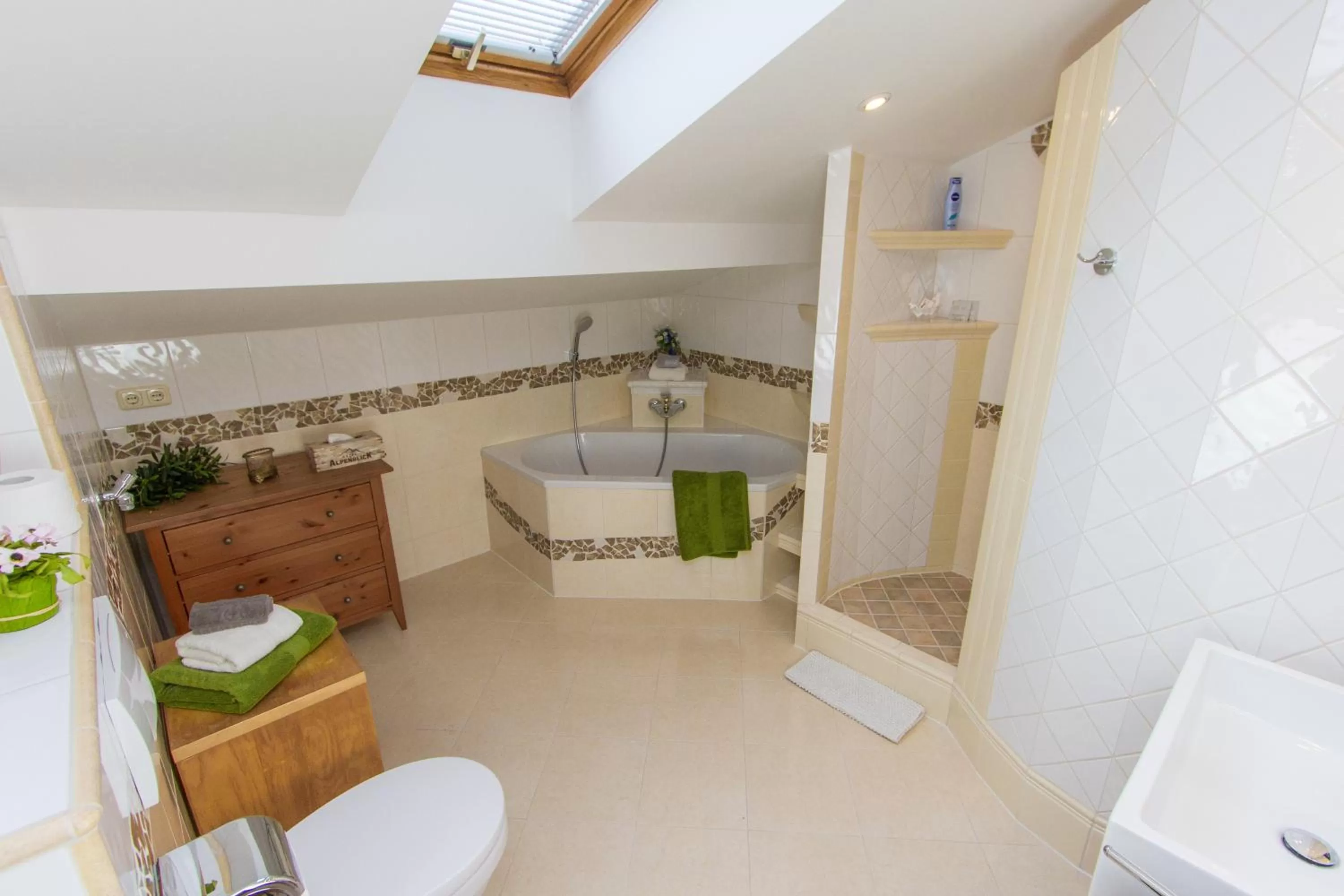 Photo of the whole room in Hotel Alpenblick