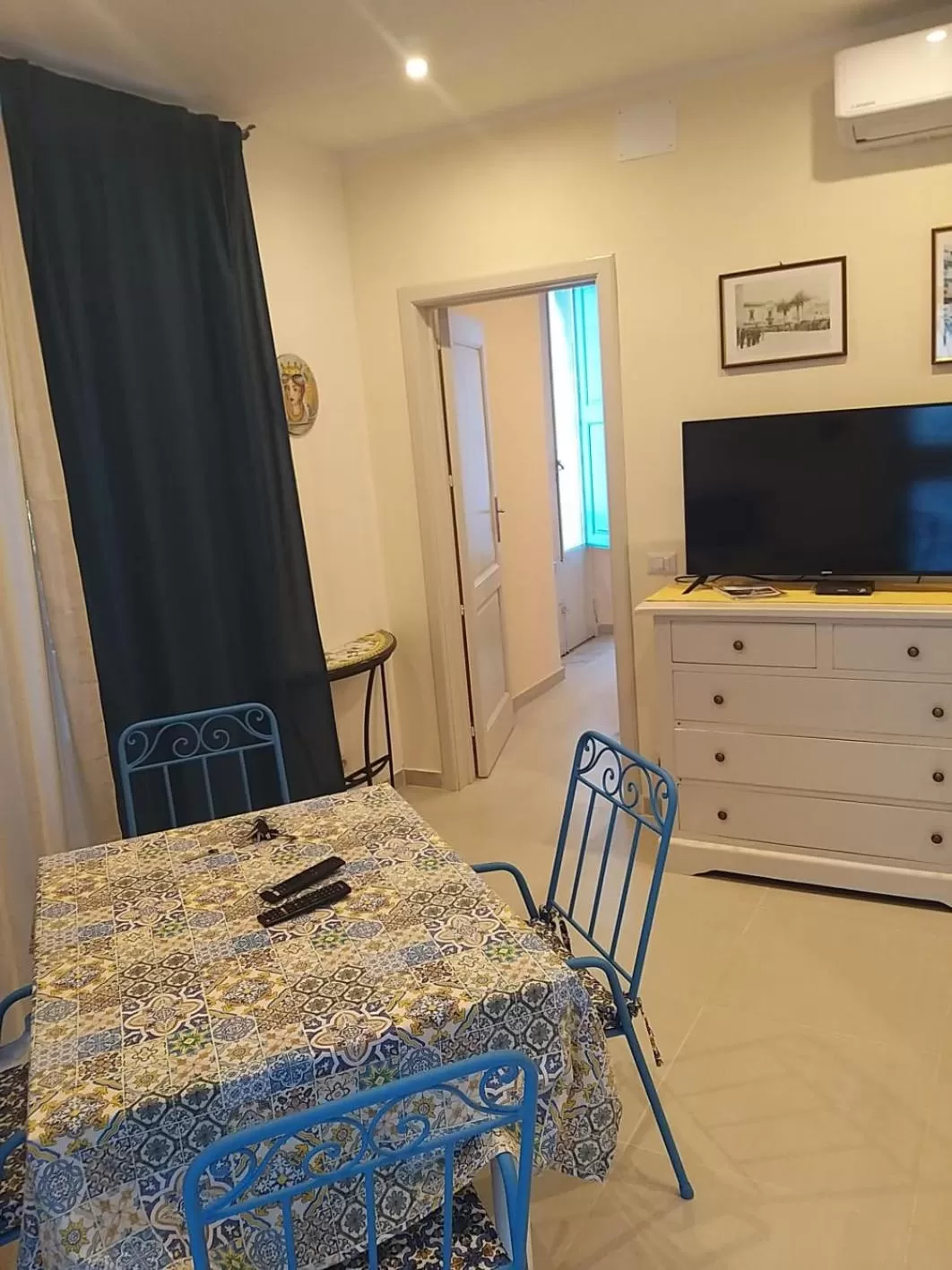 Seating area in ToviMar Apartments