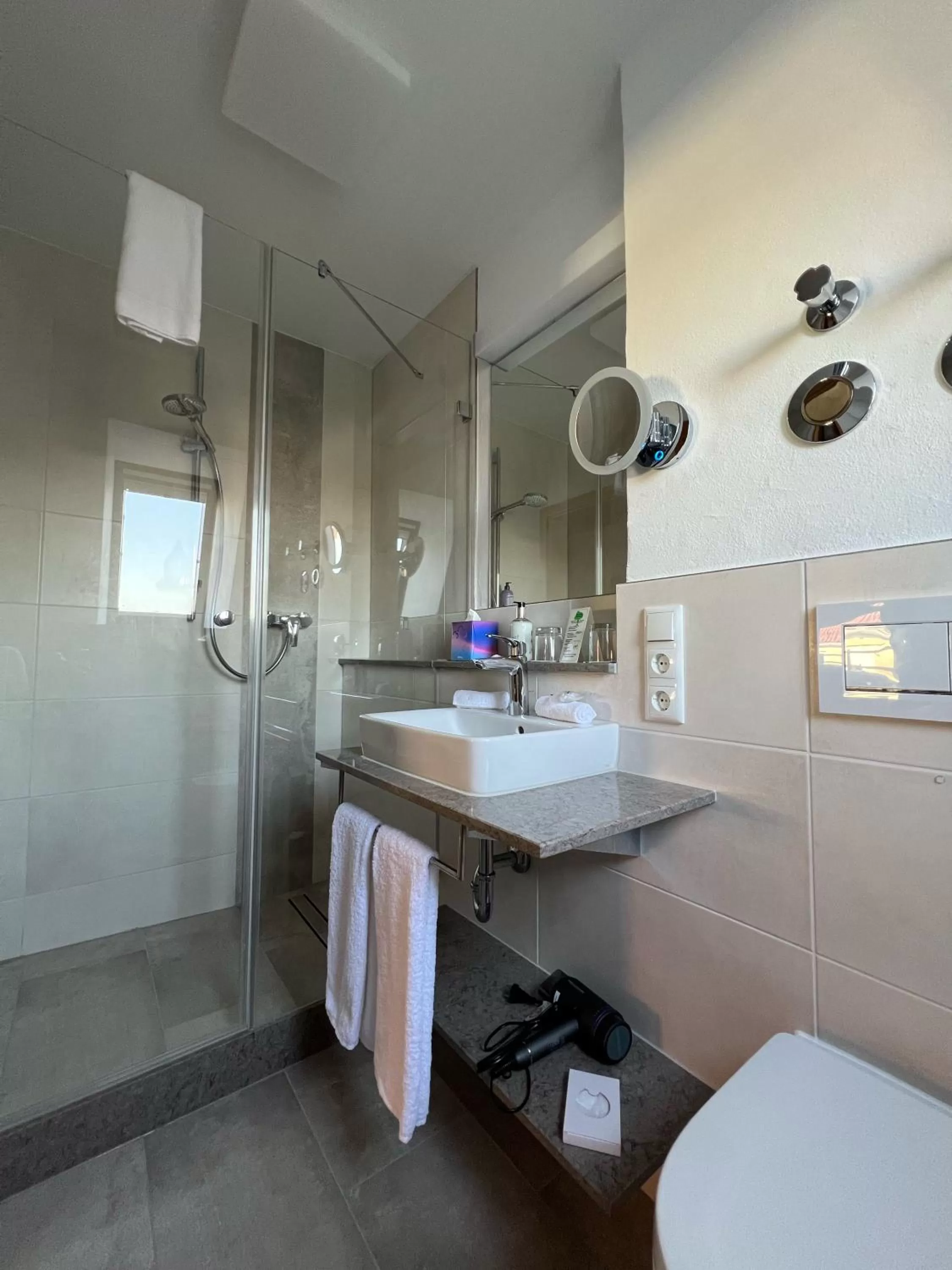 Shower in Hotel Prinz