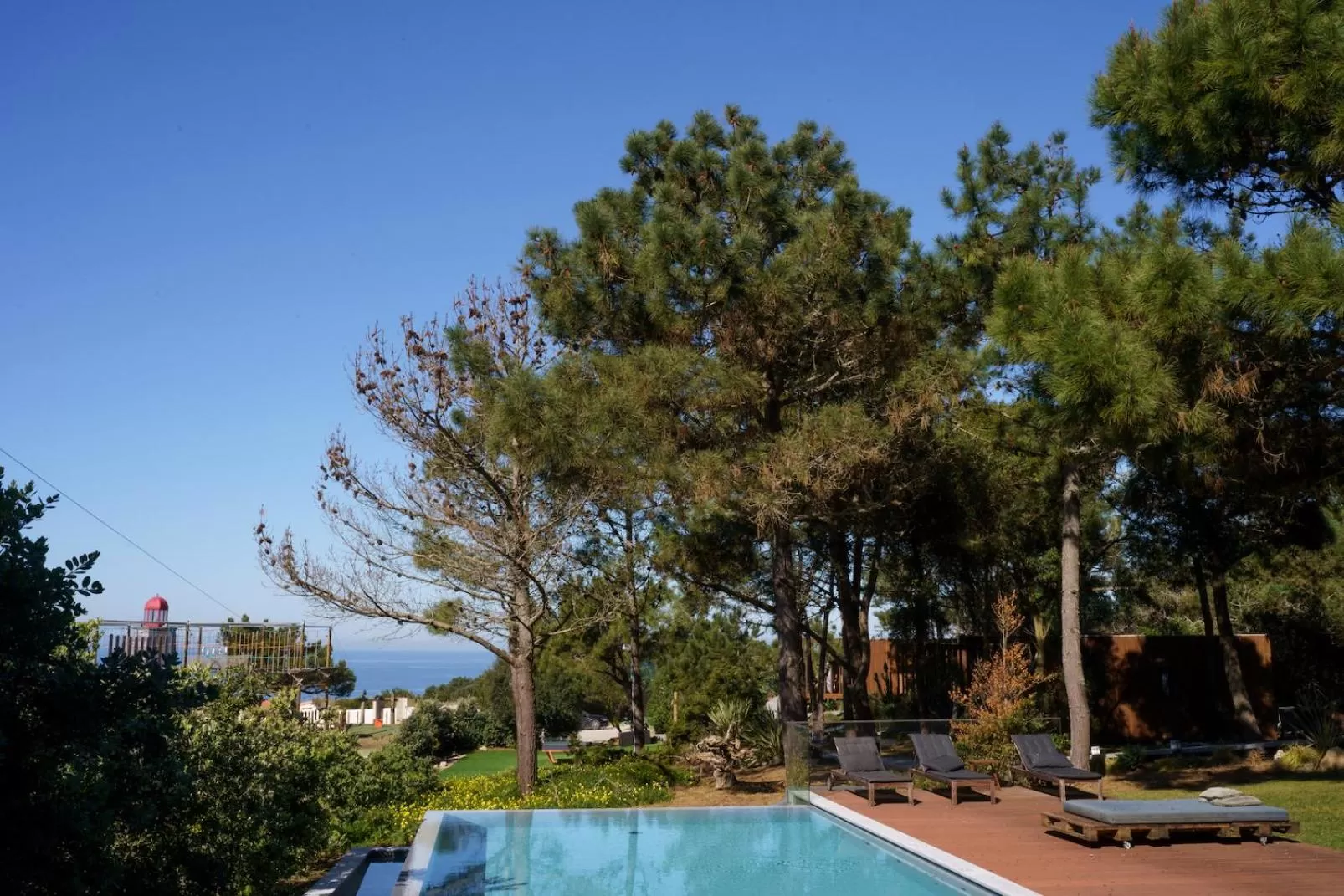 Pool view in Azen Cool House