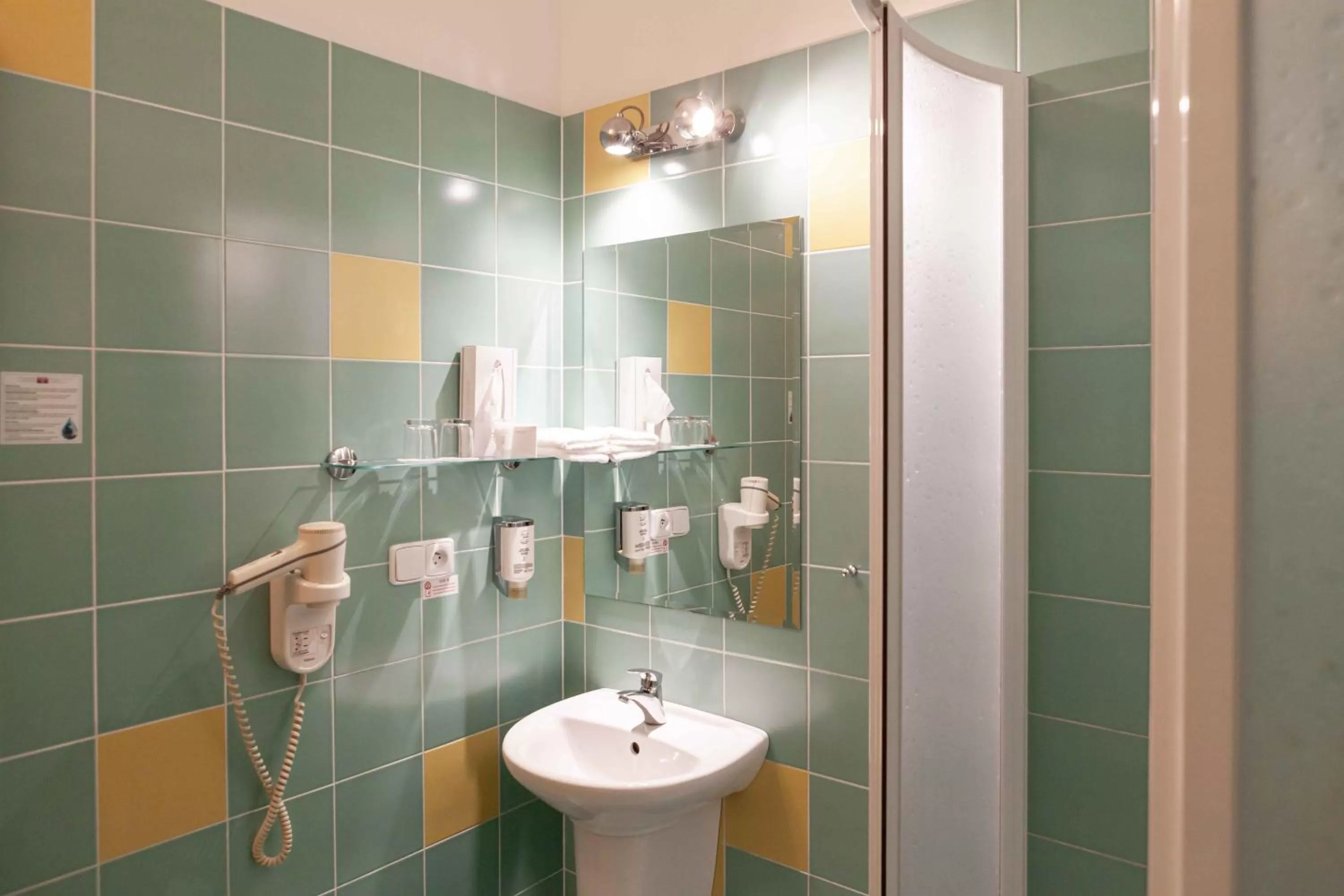 Equitana Hotel Resort