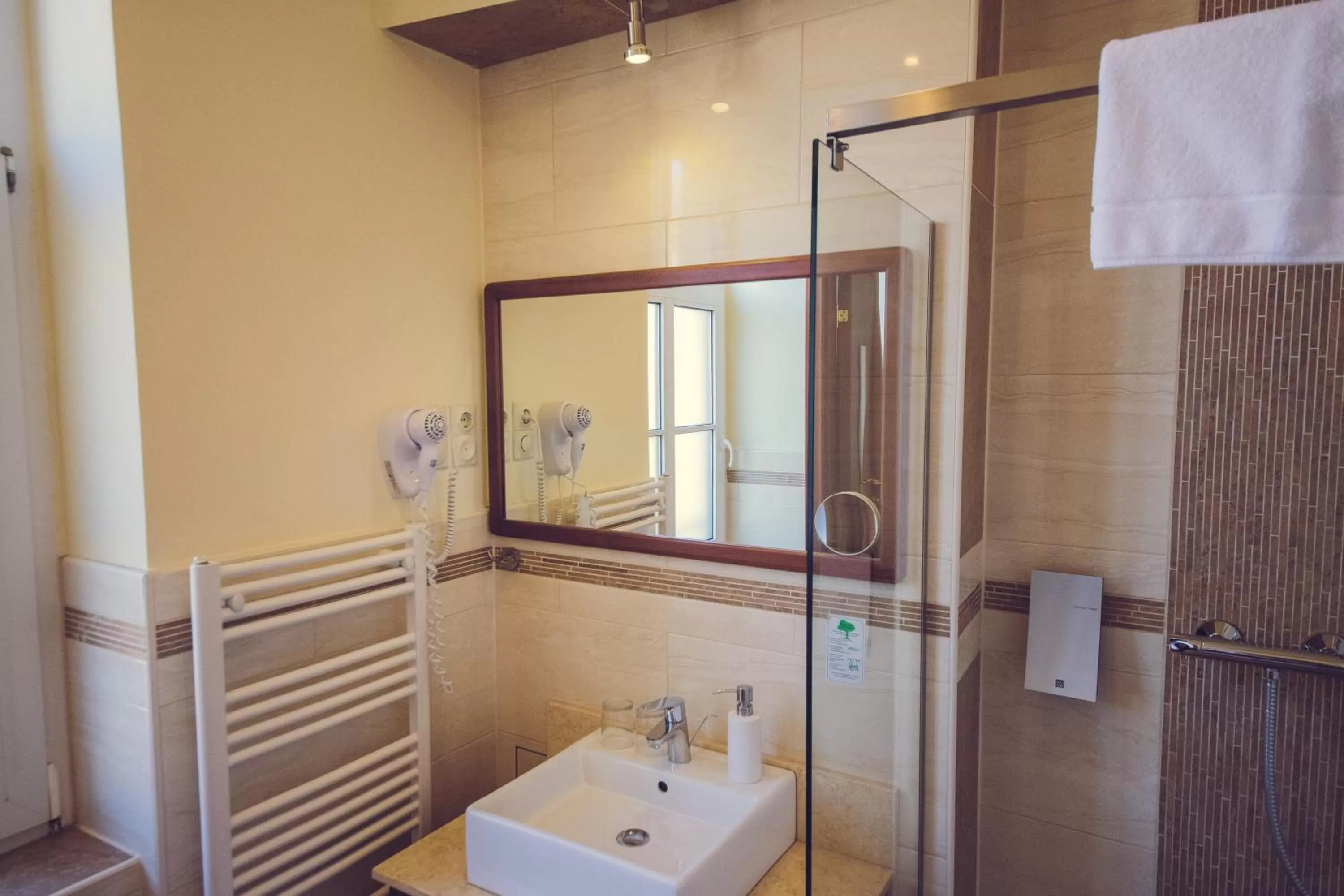 Photo of the whole room in Hotel Arena City