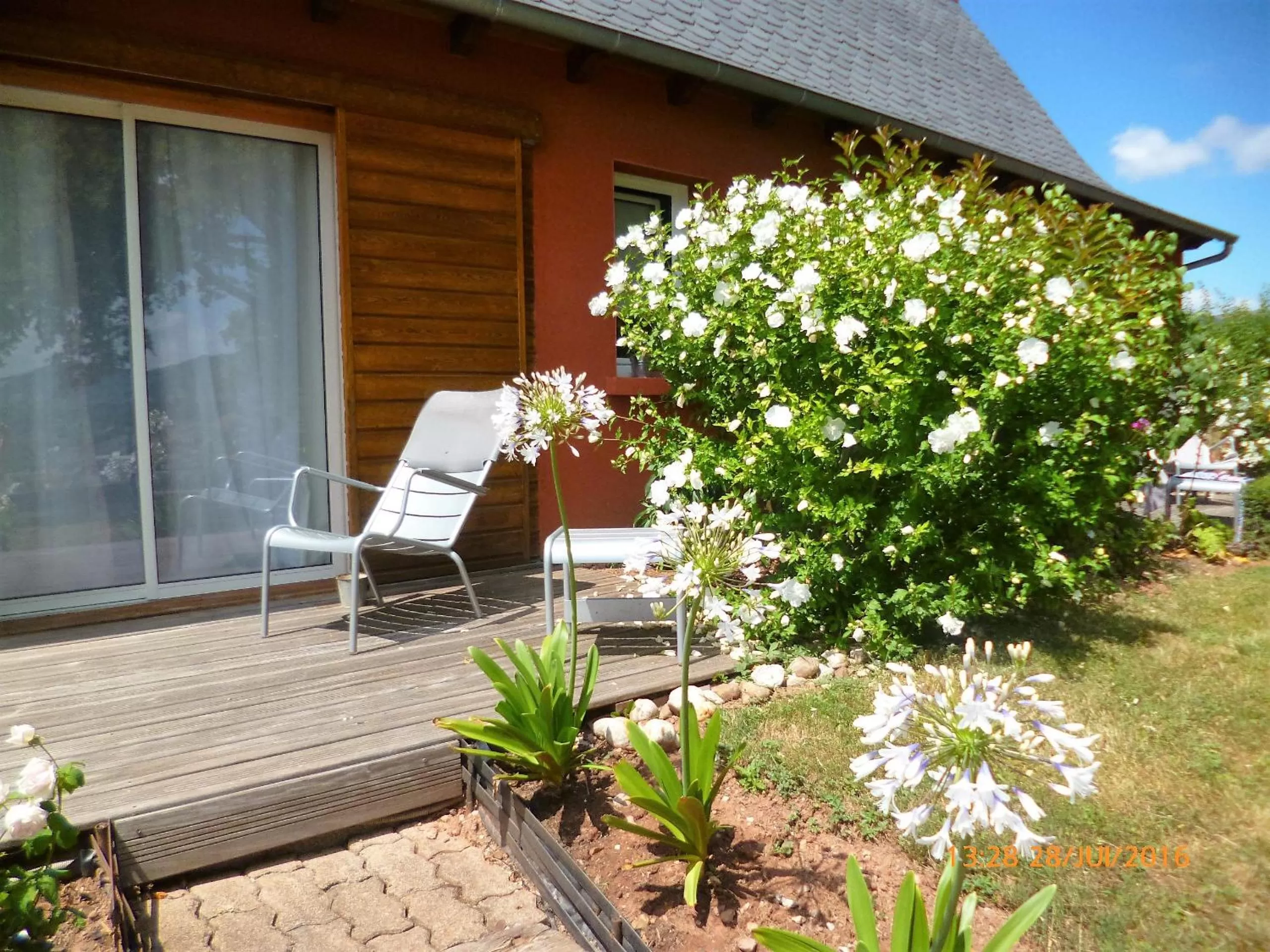 Property building in Chambre d'Hotes Le Ponsonnet