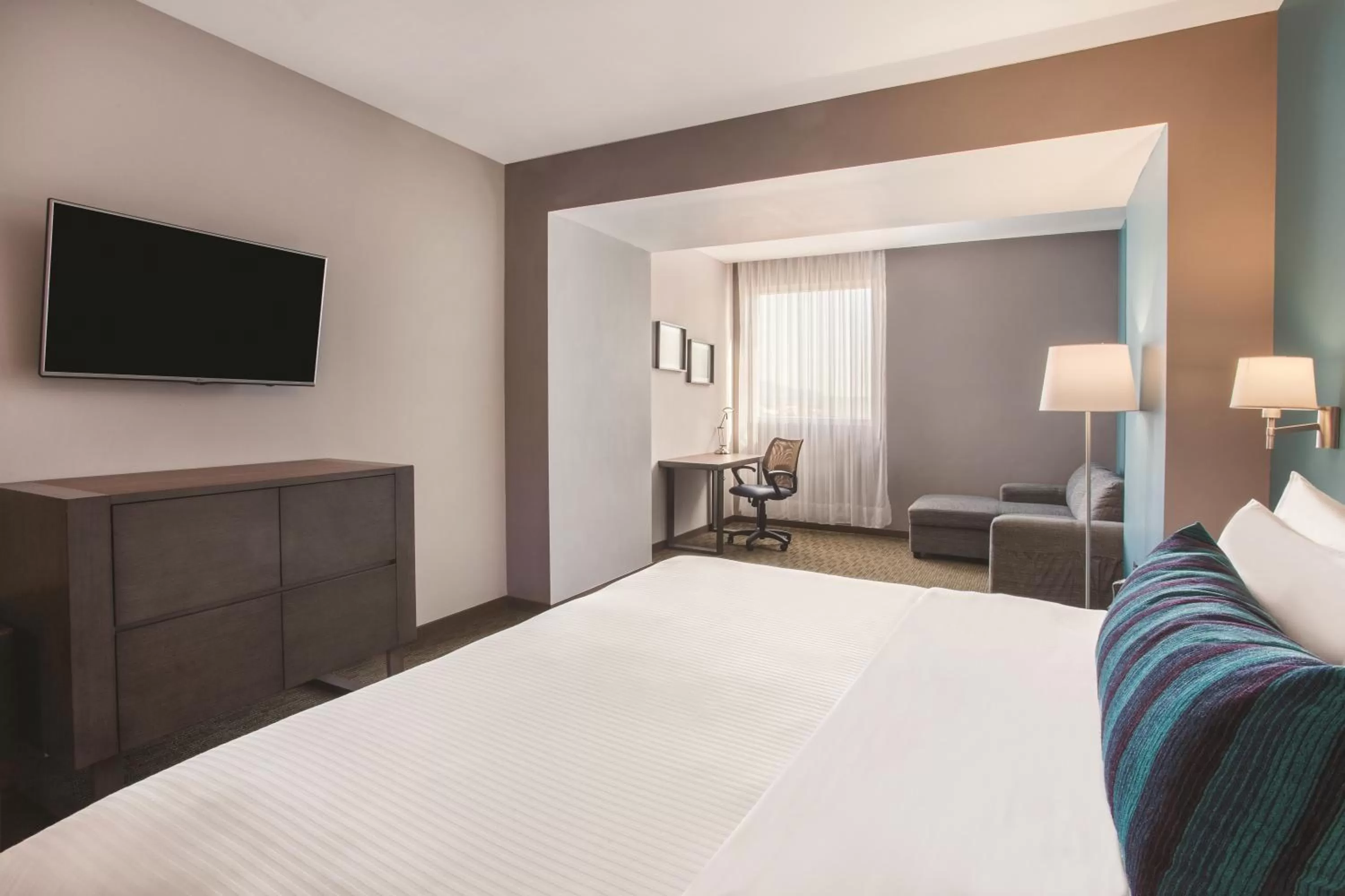 Bedroom, Bed in La Quinta by Wyndham Aguascalientes