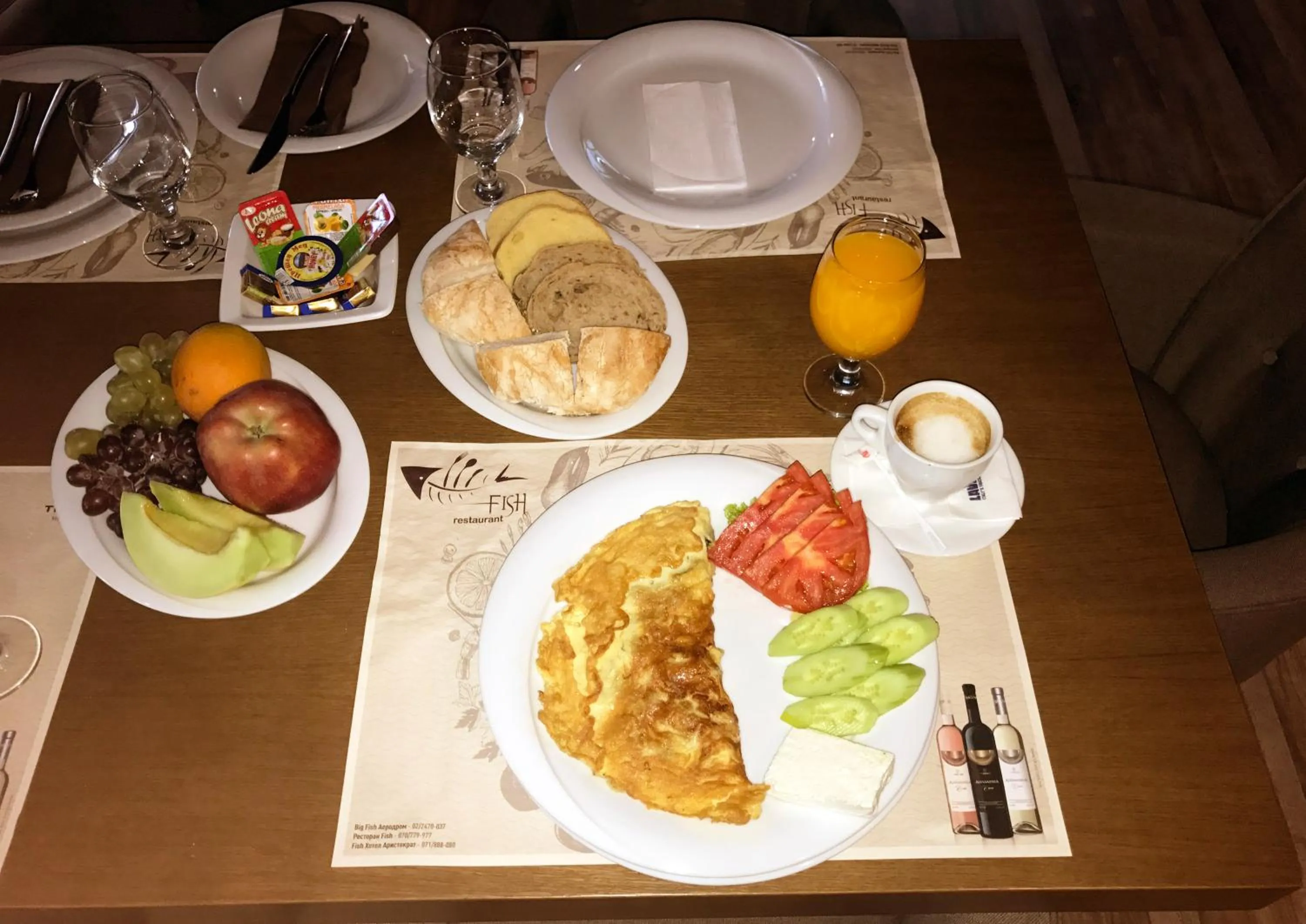 Breakfast in Hotel Aristocrat & Fish Restaurant