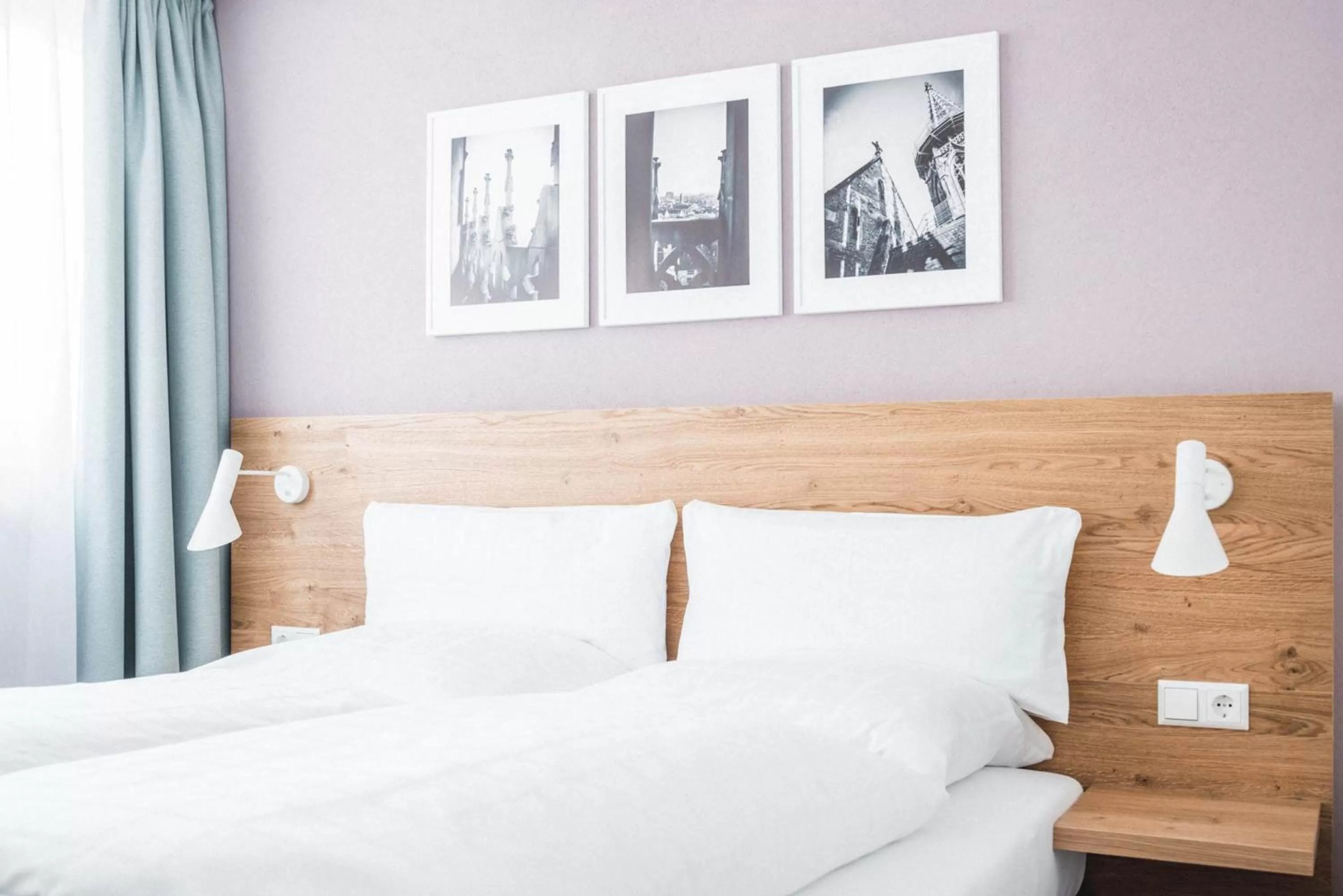 Bedroom, Bed in Ulmer Münster Hotel