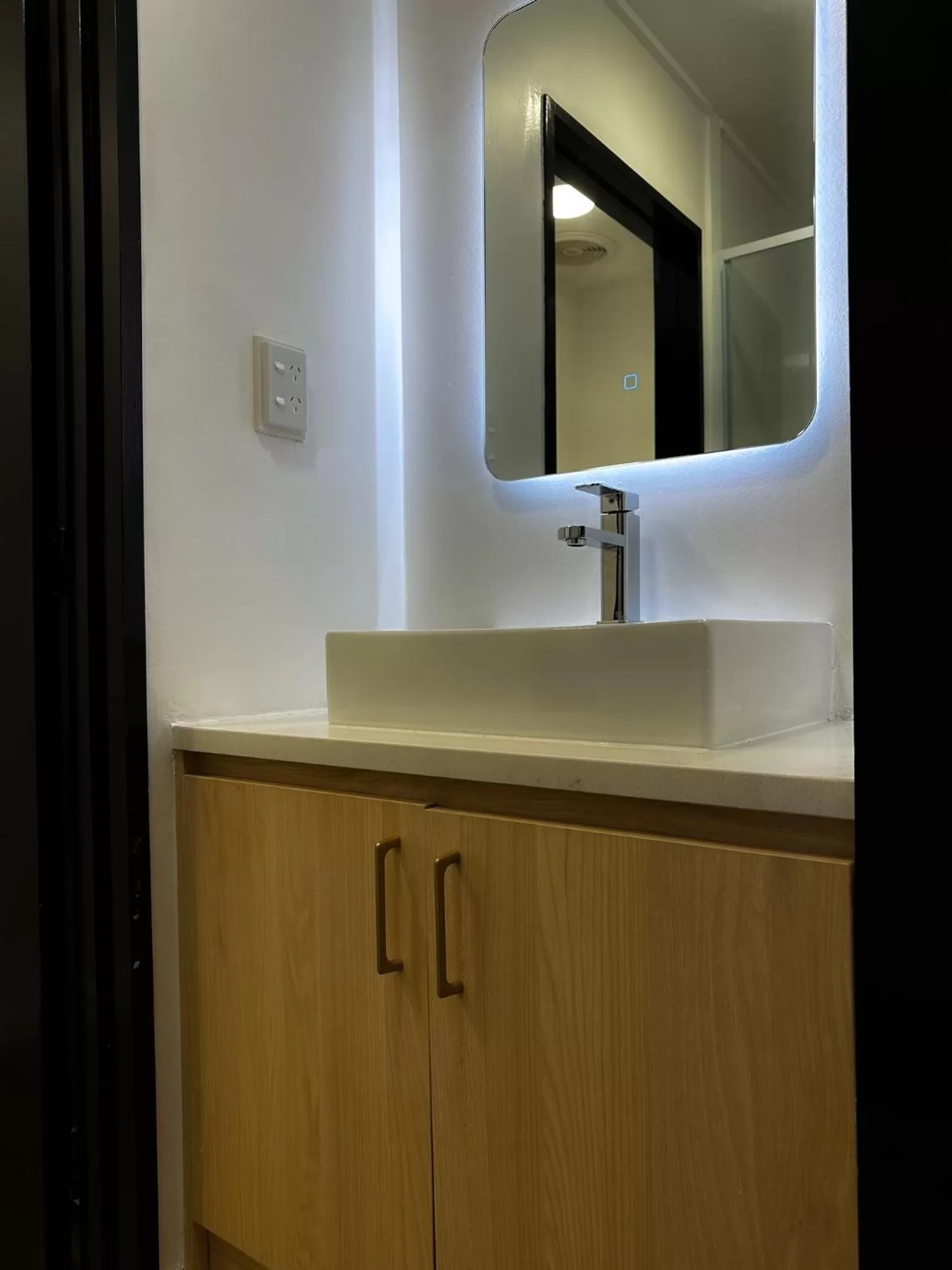 Bathroom in Burwood Motel