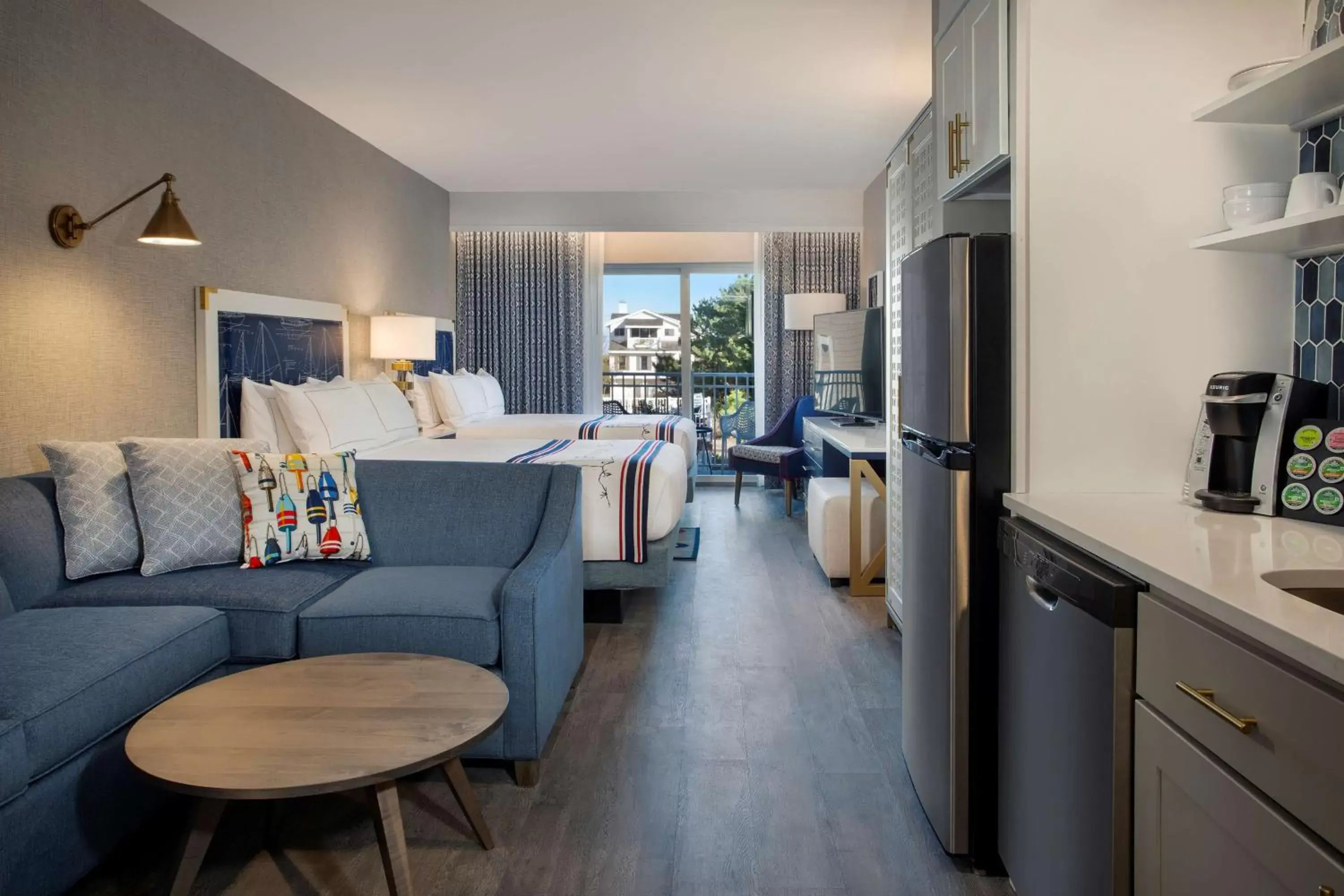 Junior Suite with Two Queen Beds and Kitchenette in Fenwick Shores, Tapestry Collection by Hilton Junior Suite with Two Queen Beds and Kitchenette in Fenwick Shores, Tapestry Collection by Hilton