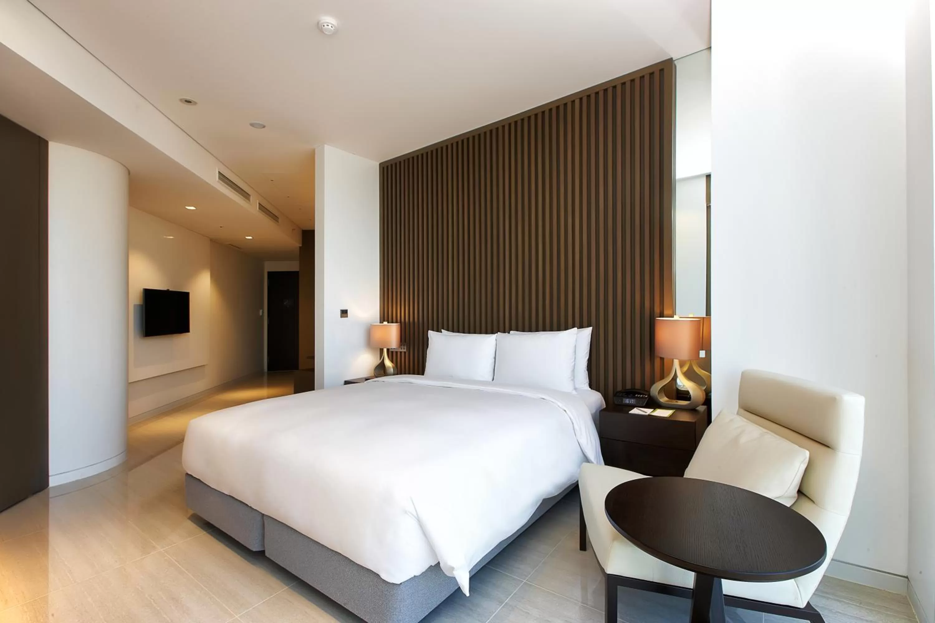 Bedroom, Bed in Hotel Entra Gangnam