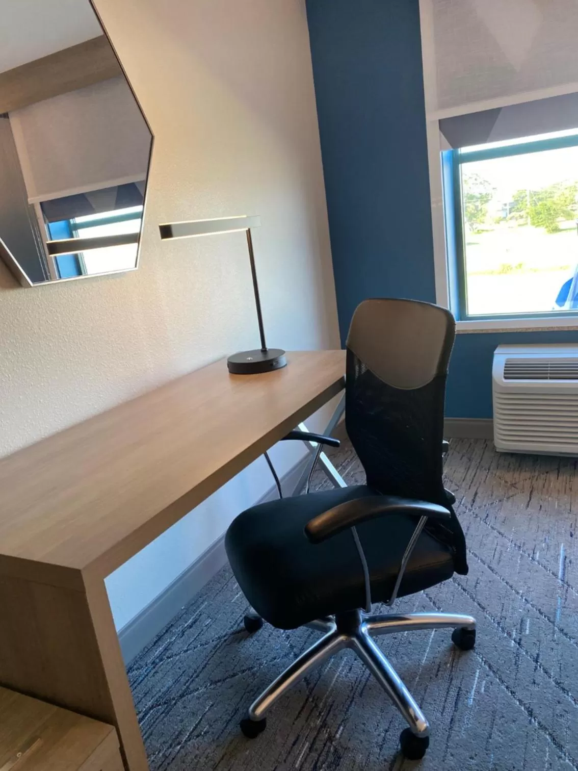Seating area in Holiday Inn Express - Gulfport Beach by IHG