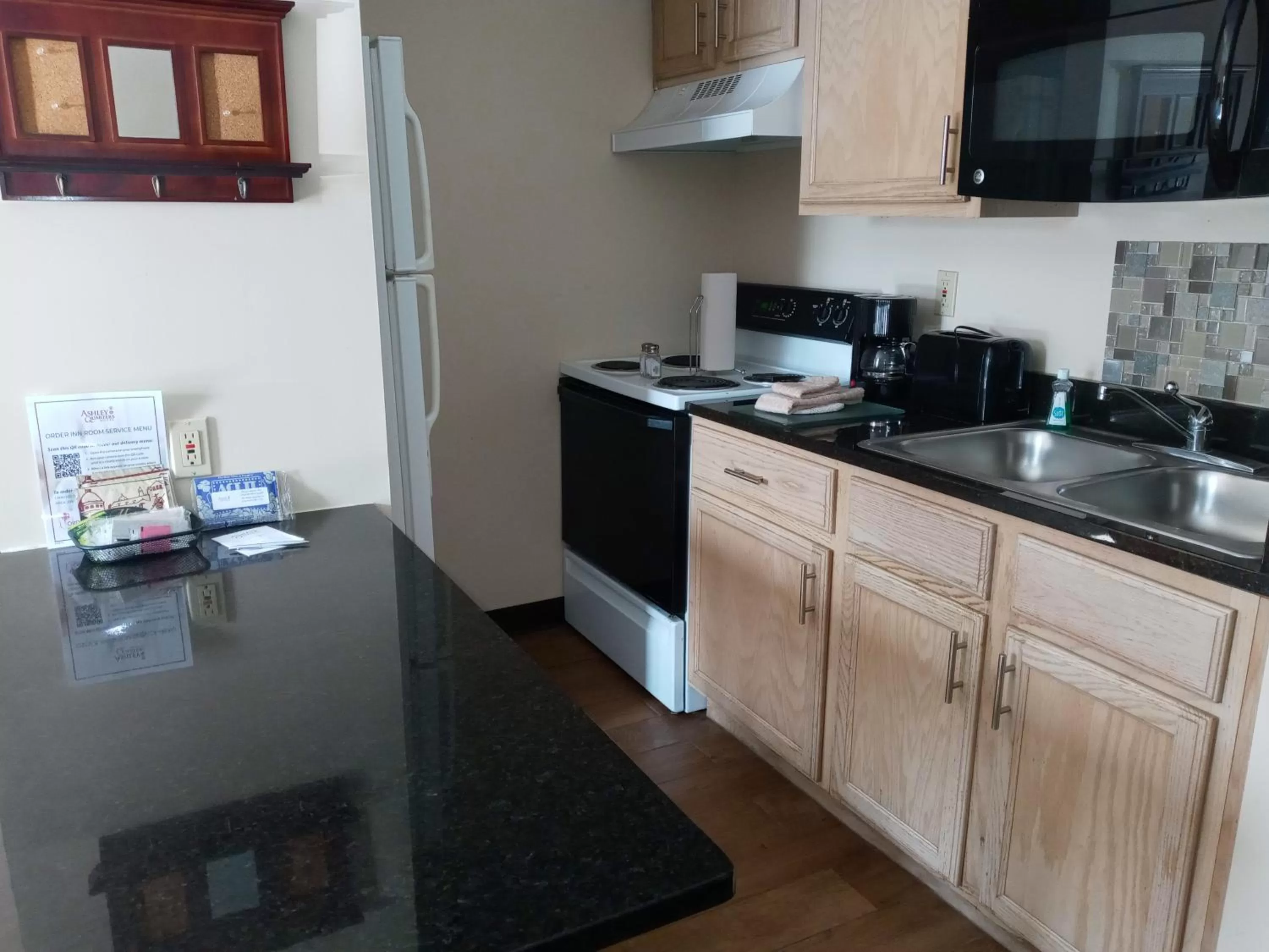 Kitchen or kitchenette in Ashley Quarters Hotel Airport-Cincinnati
