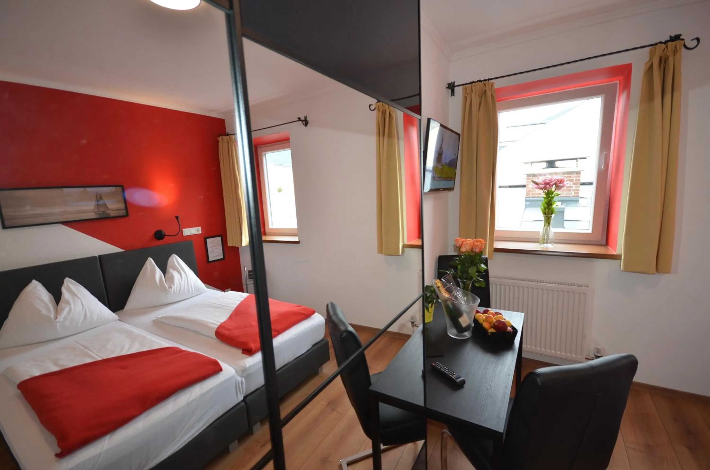 Photo of the whole room, Bed in Hotel Traube