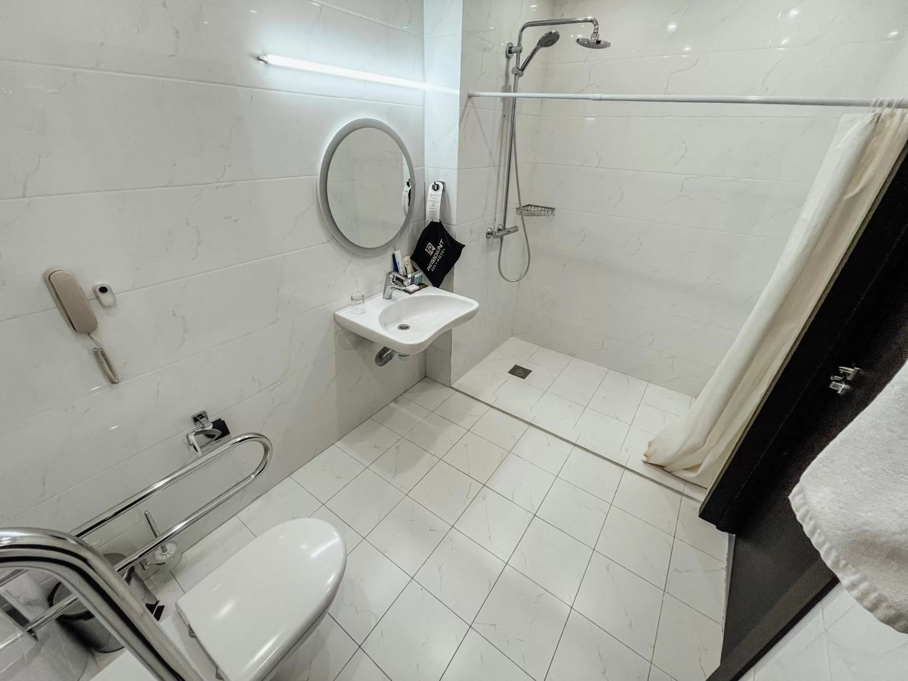 Bathroom in Resident City Hotel