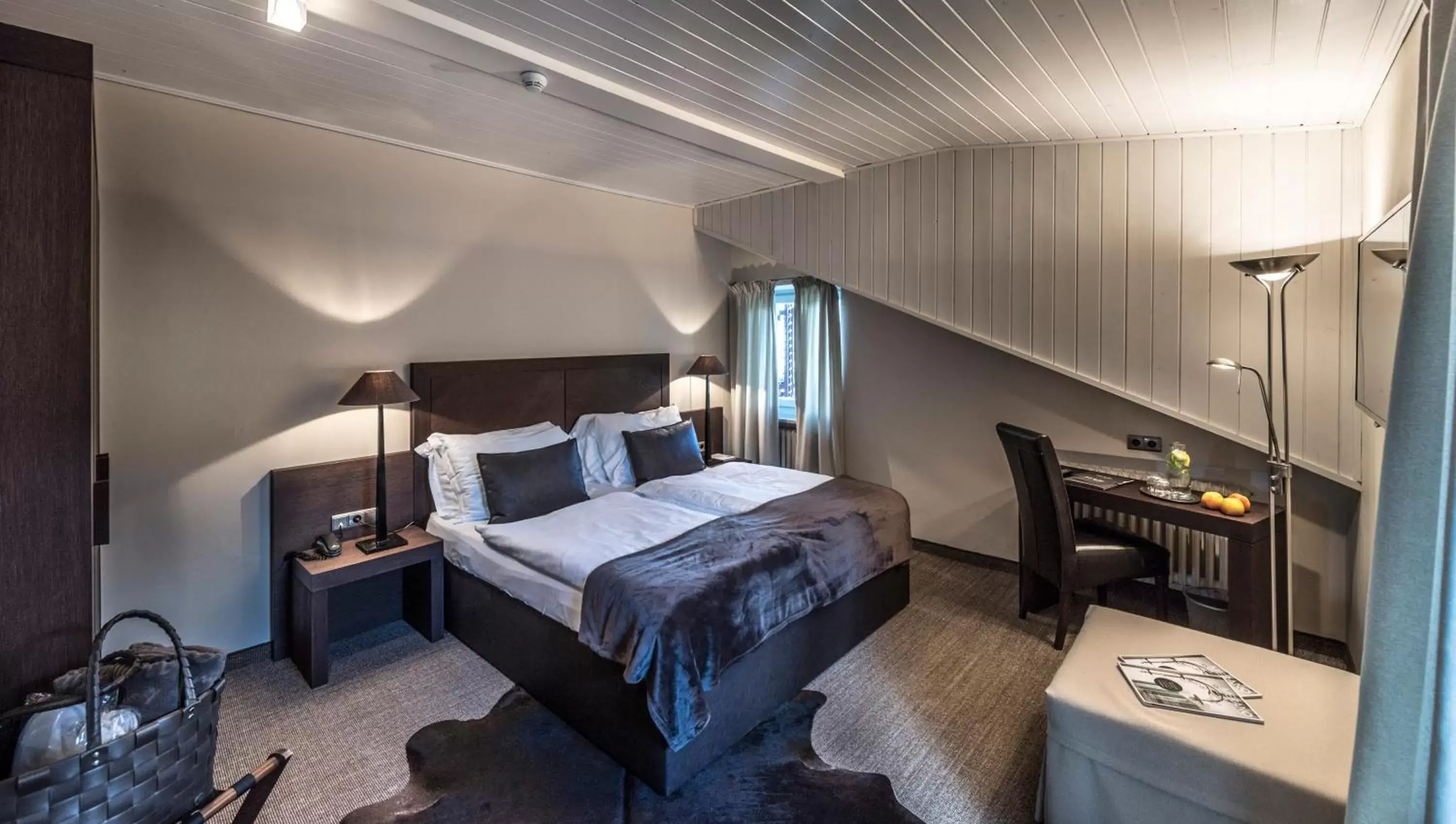 Double Room with Balcony in Mair Am Ort Living Hotel B&B Double Room with Balcony in Mair Am Ort Living Hotel B&B