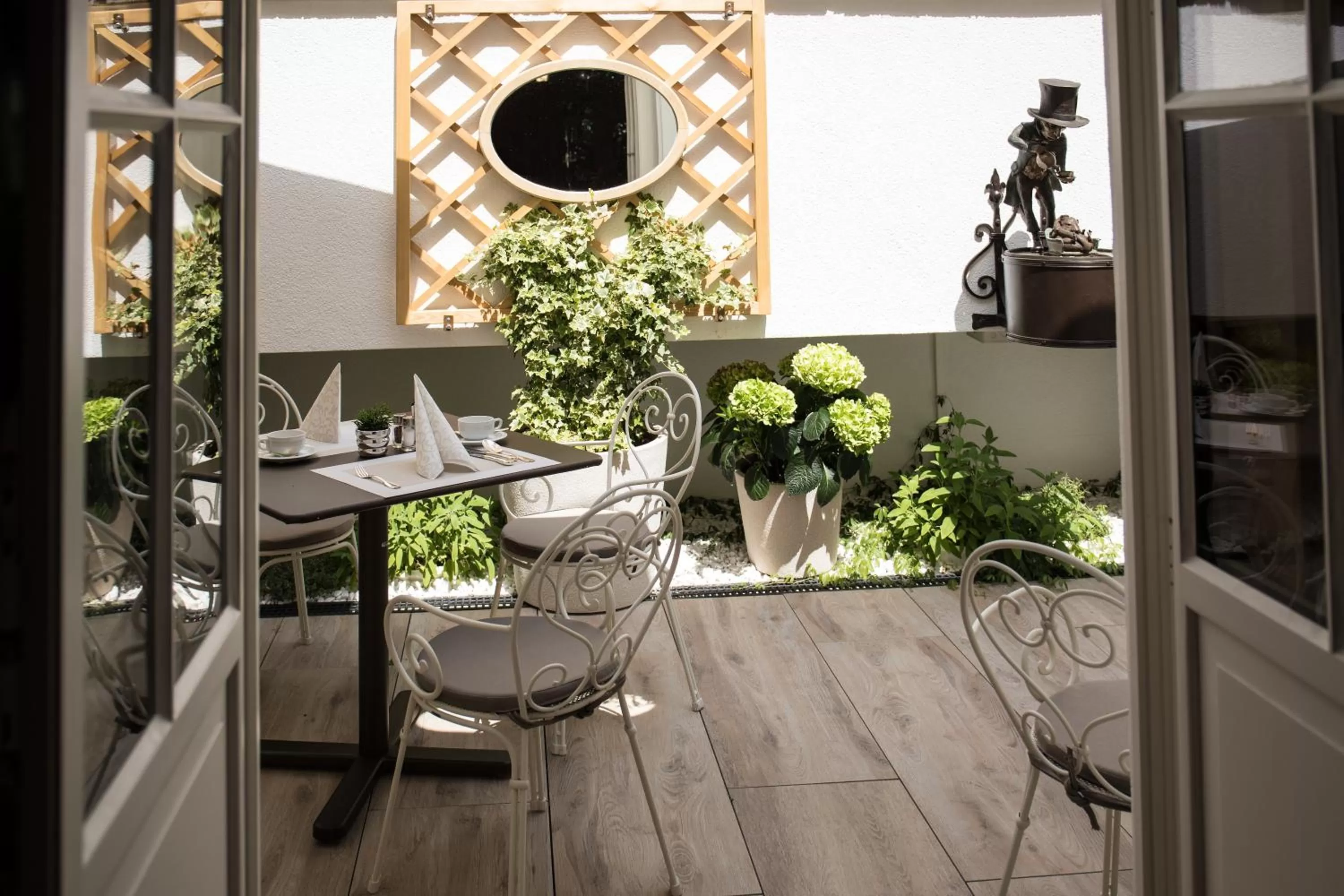 Patio in Hotel Bristol Salzburg