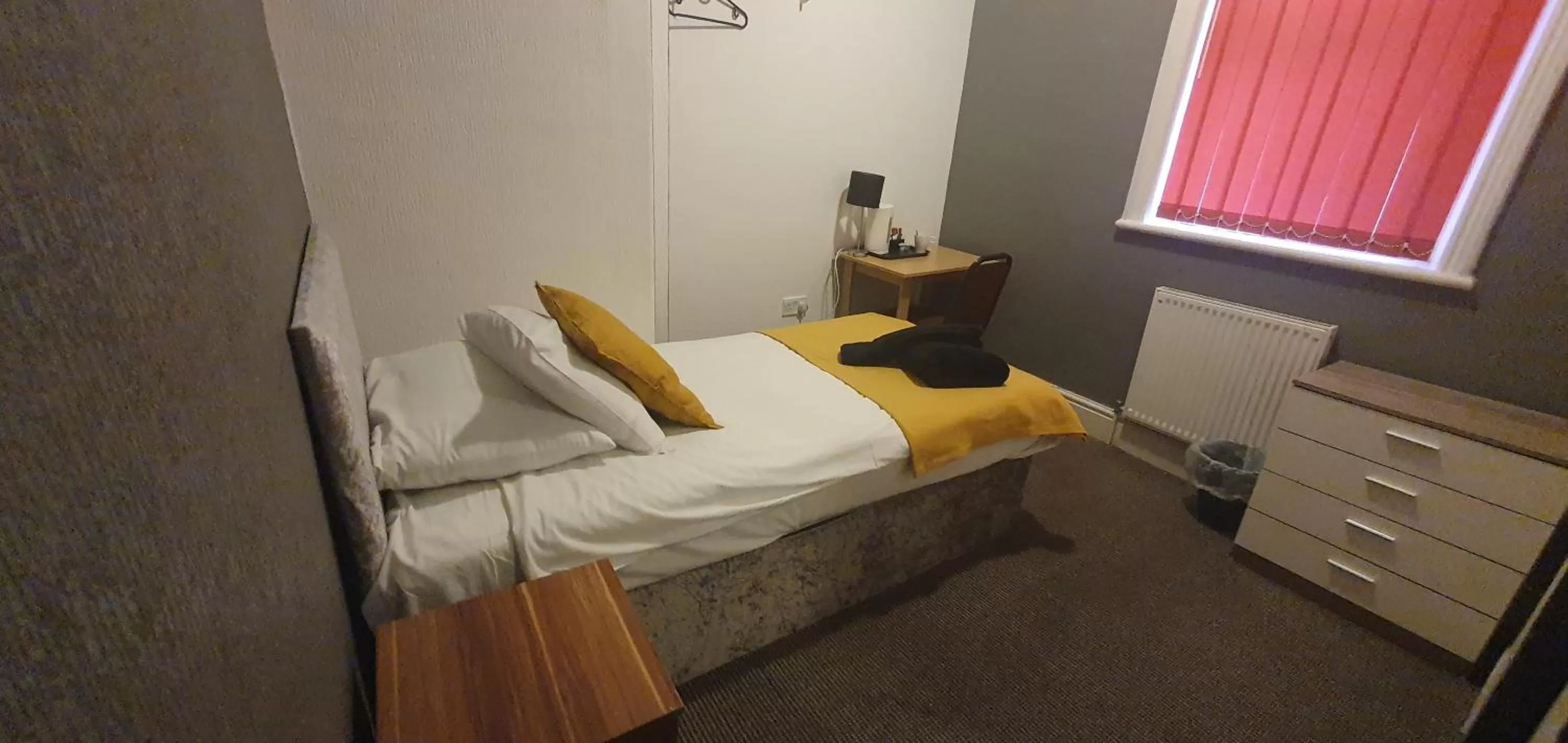 Bed in Palm Beach Hotel by the Sea