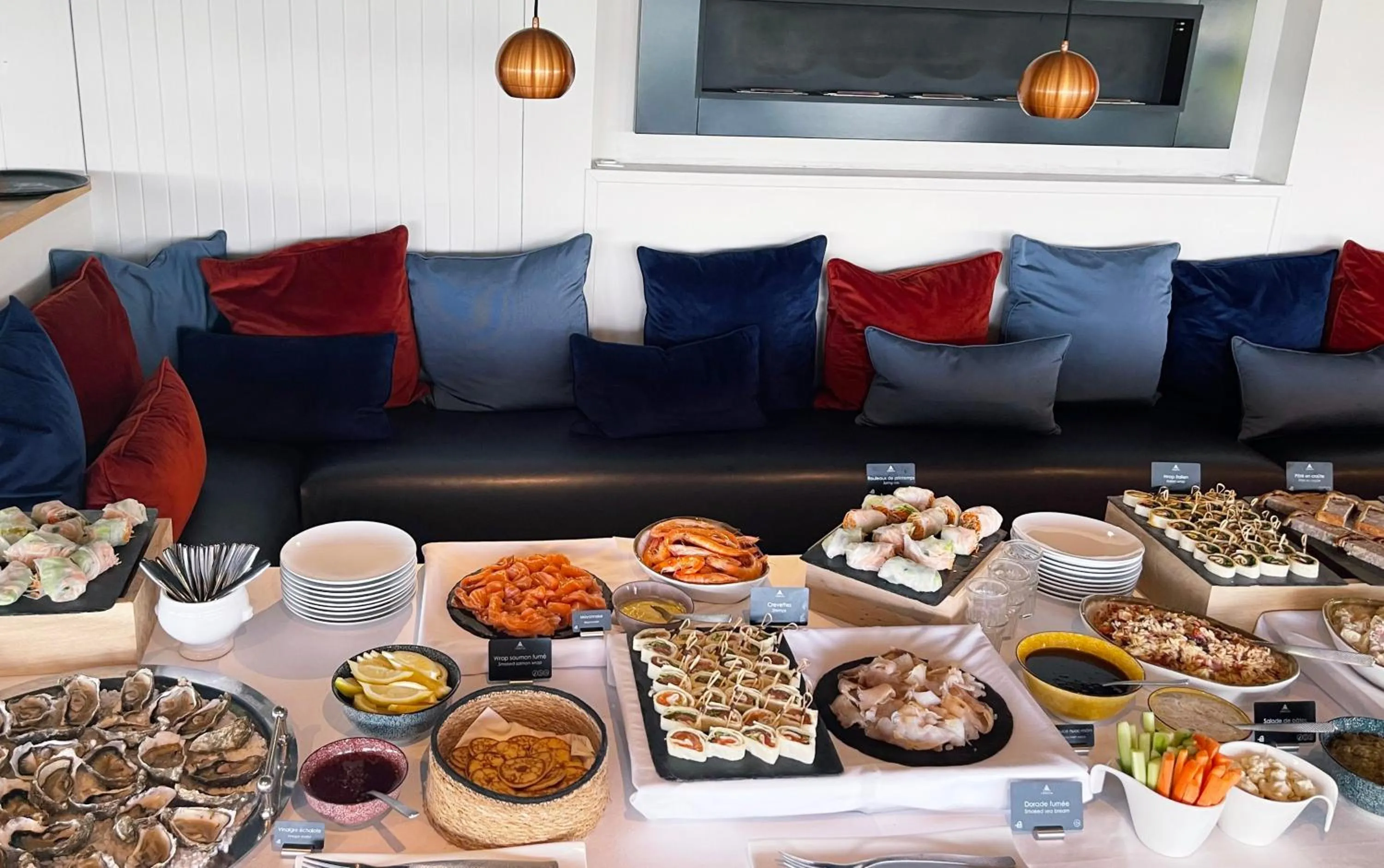 Restaurant/places to eat in Domaine De La Corniche