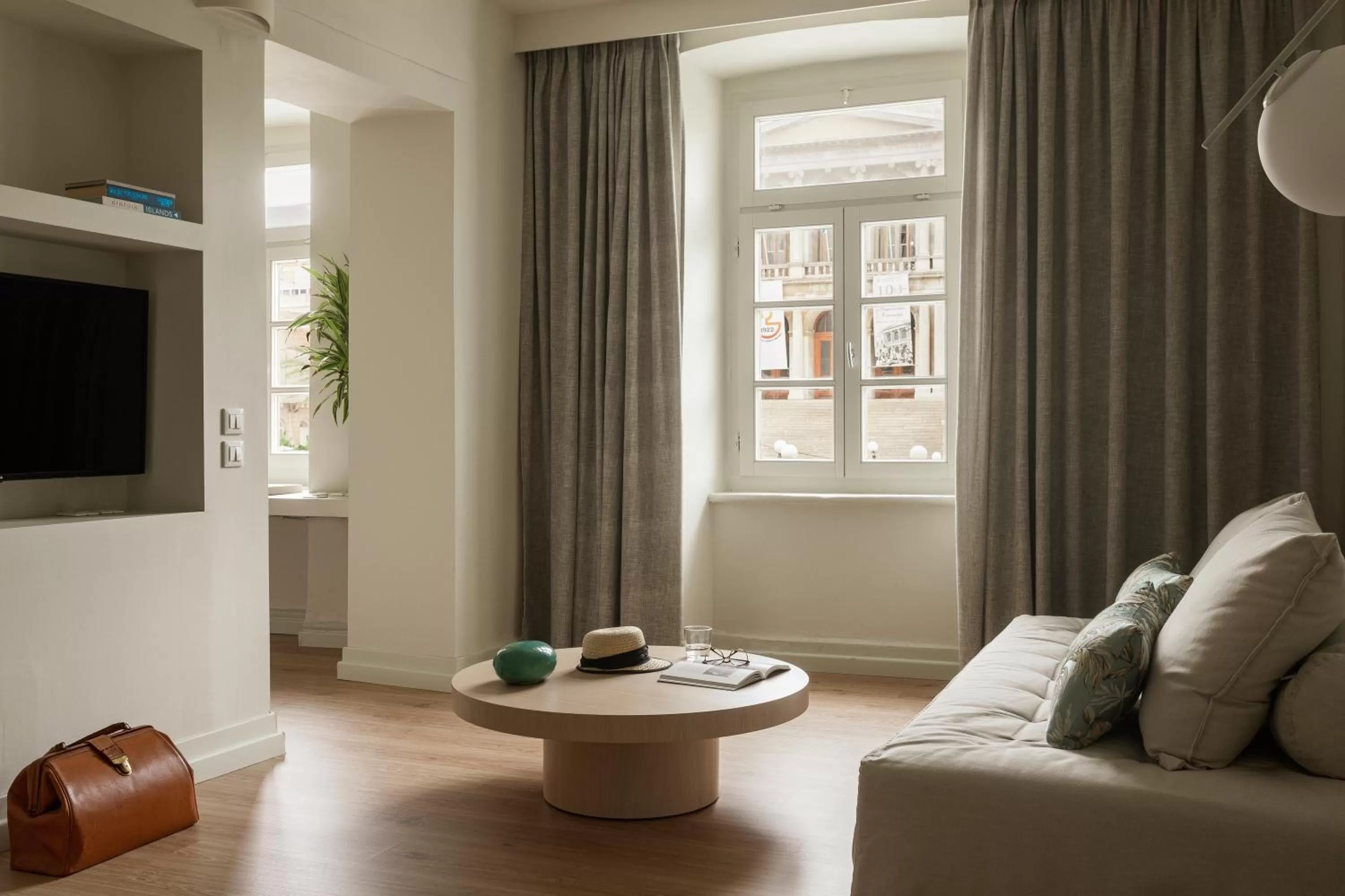 TV and multimedia, Seating Area in SYROS SOUL LUXURY SUITES