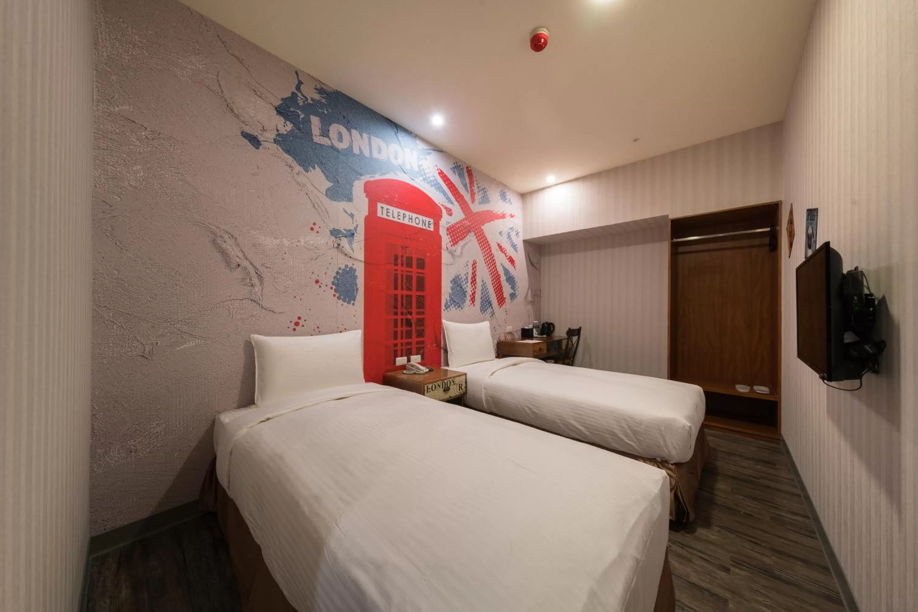 Bed in Skyone Hotel