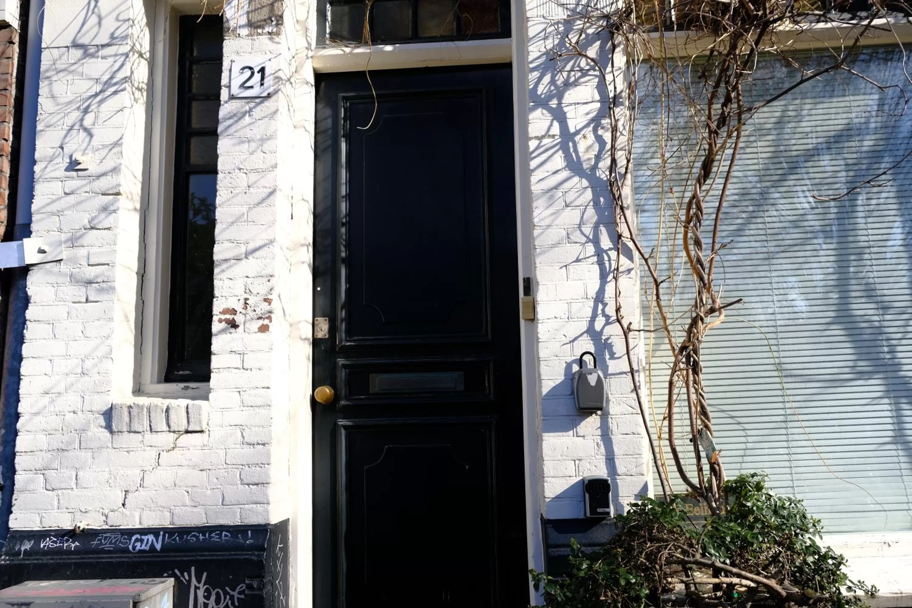 Facade/Entrance in Eelhouse private studio