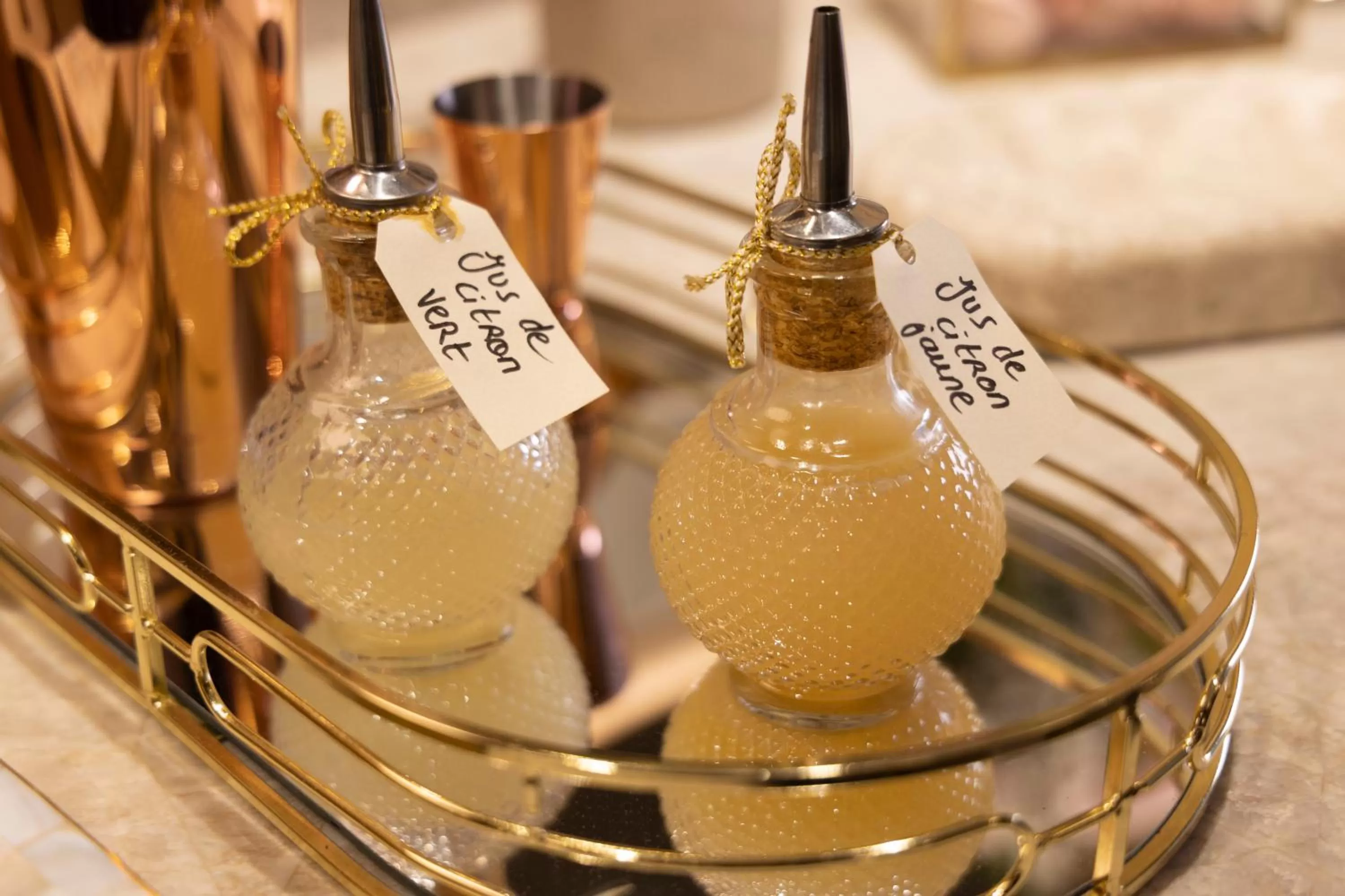 Lounge or bar in Hôtel Beige