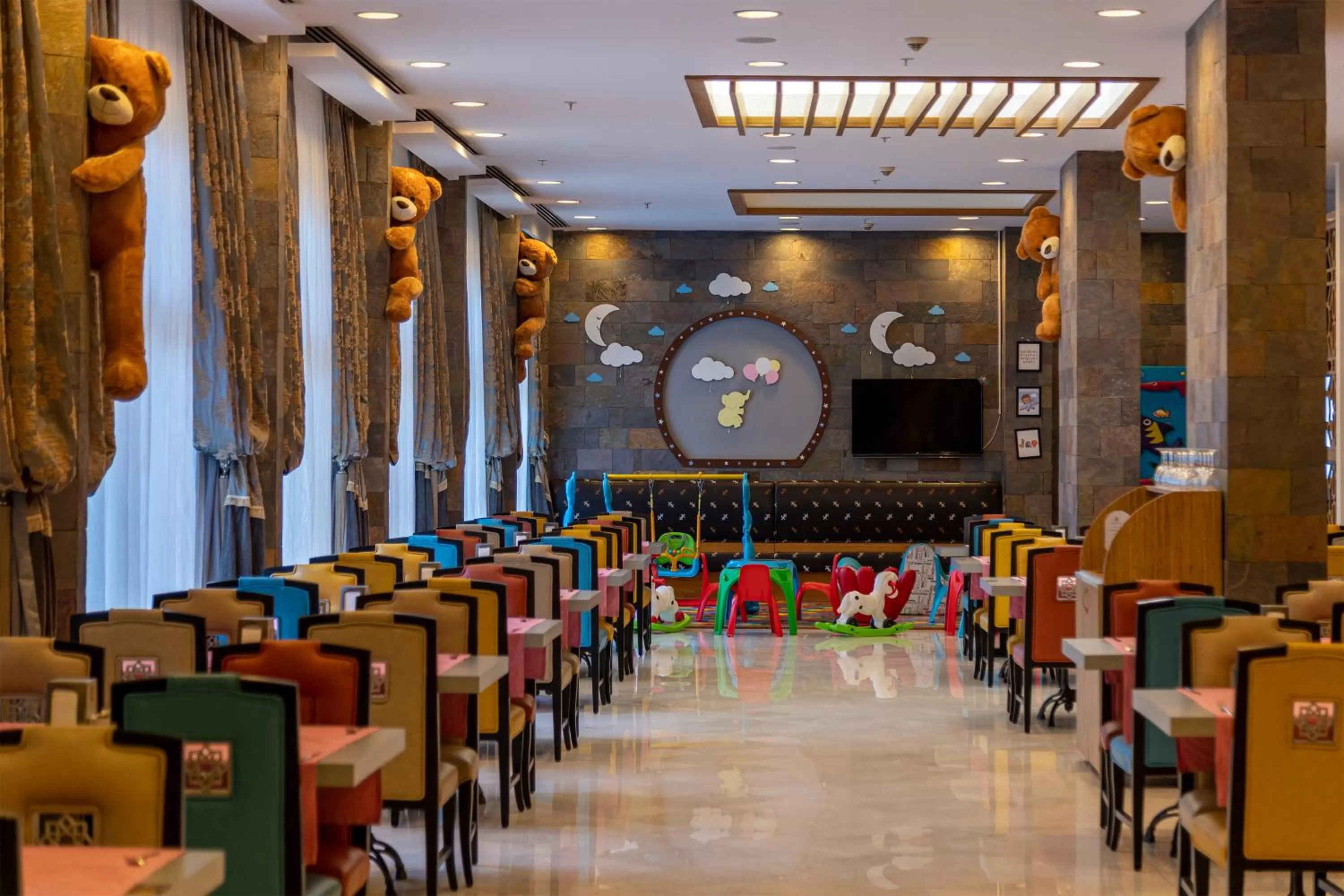 Food and drinks in Mukarnas Spa & Resort Hotel