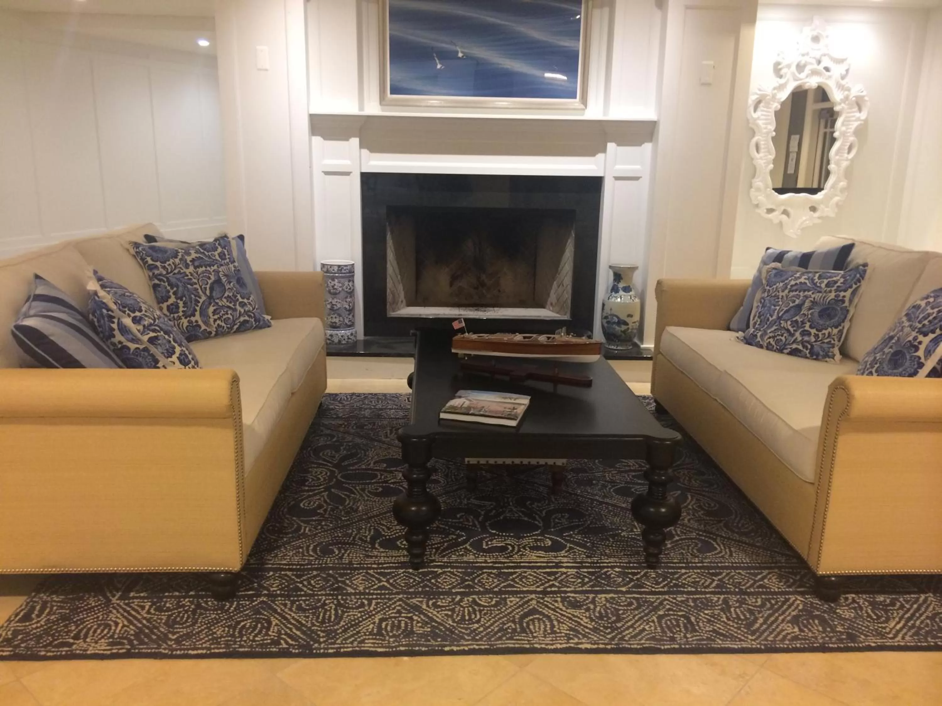 Communal lounge/ TV room in ICONA Avalon