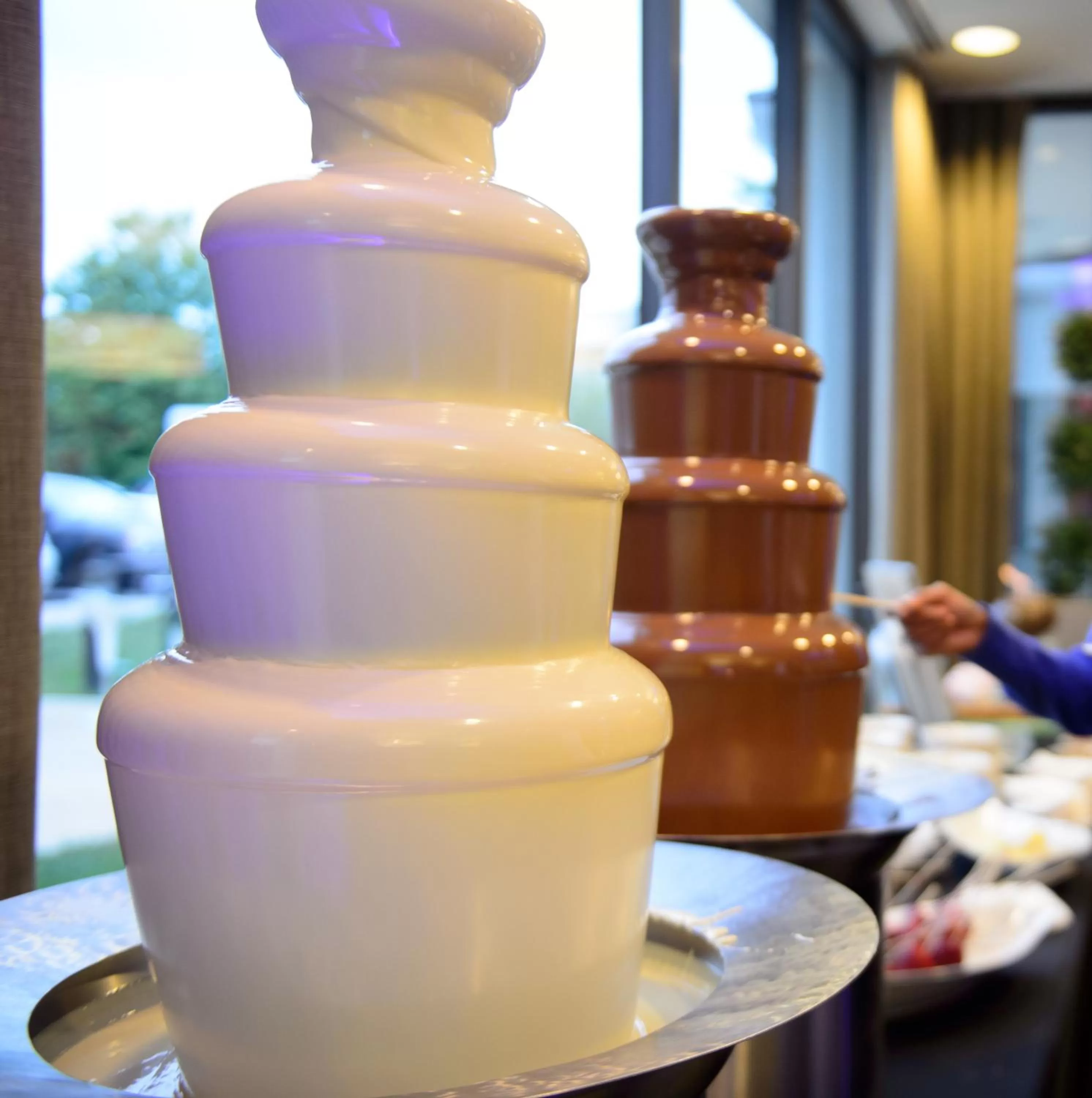 Meeting/conference room in Crowne Plaza Dulles Airport by IHG