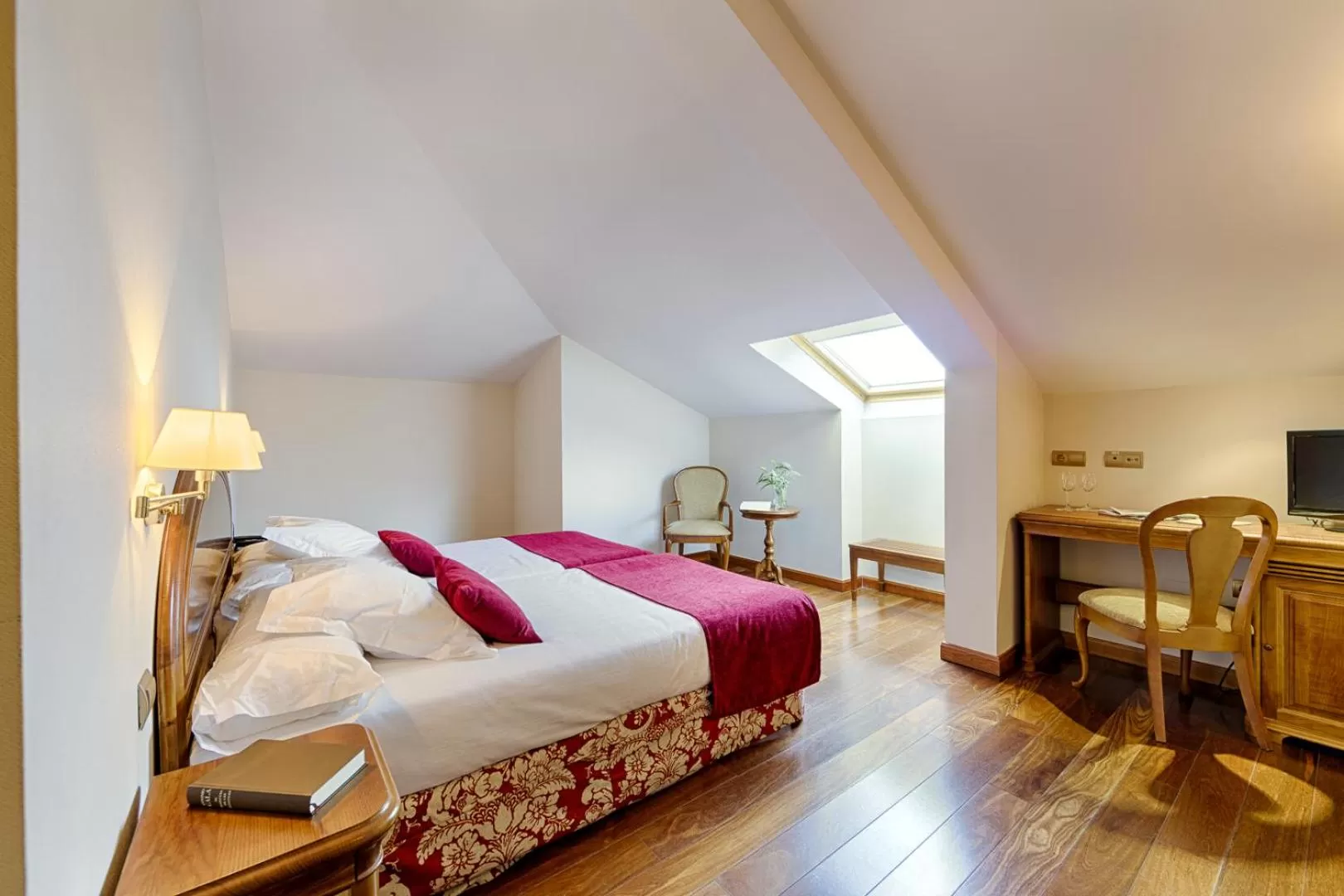 Decorative detail, Bed in AZZ Peñafiel Las Claras Hotel & Spa