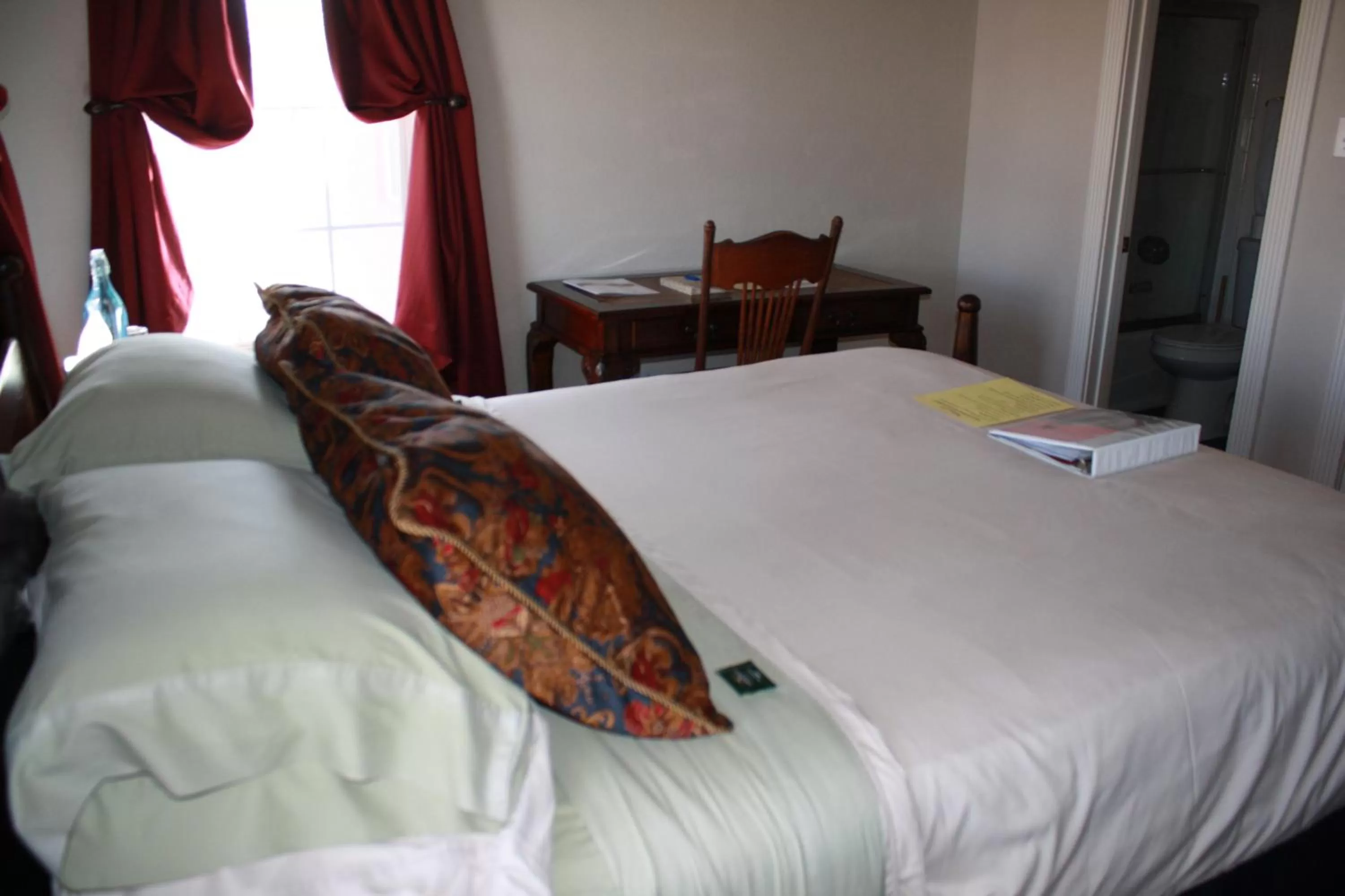 Bed in Woodrow House Bed & Breakfast