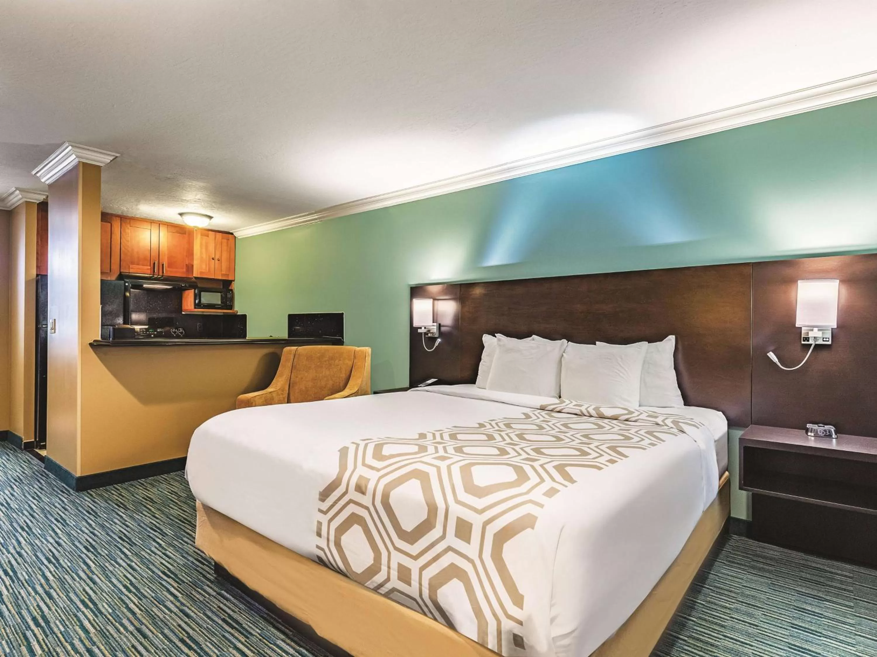 Photo of the whole room, Bed in La Quinta by Wyndham San Francisco Airport West Millbrae FREE AIRPORT SHUTTLE