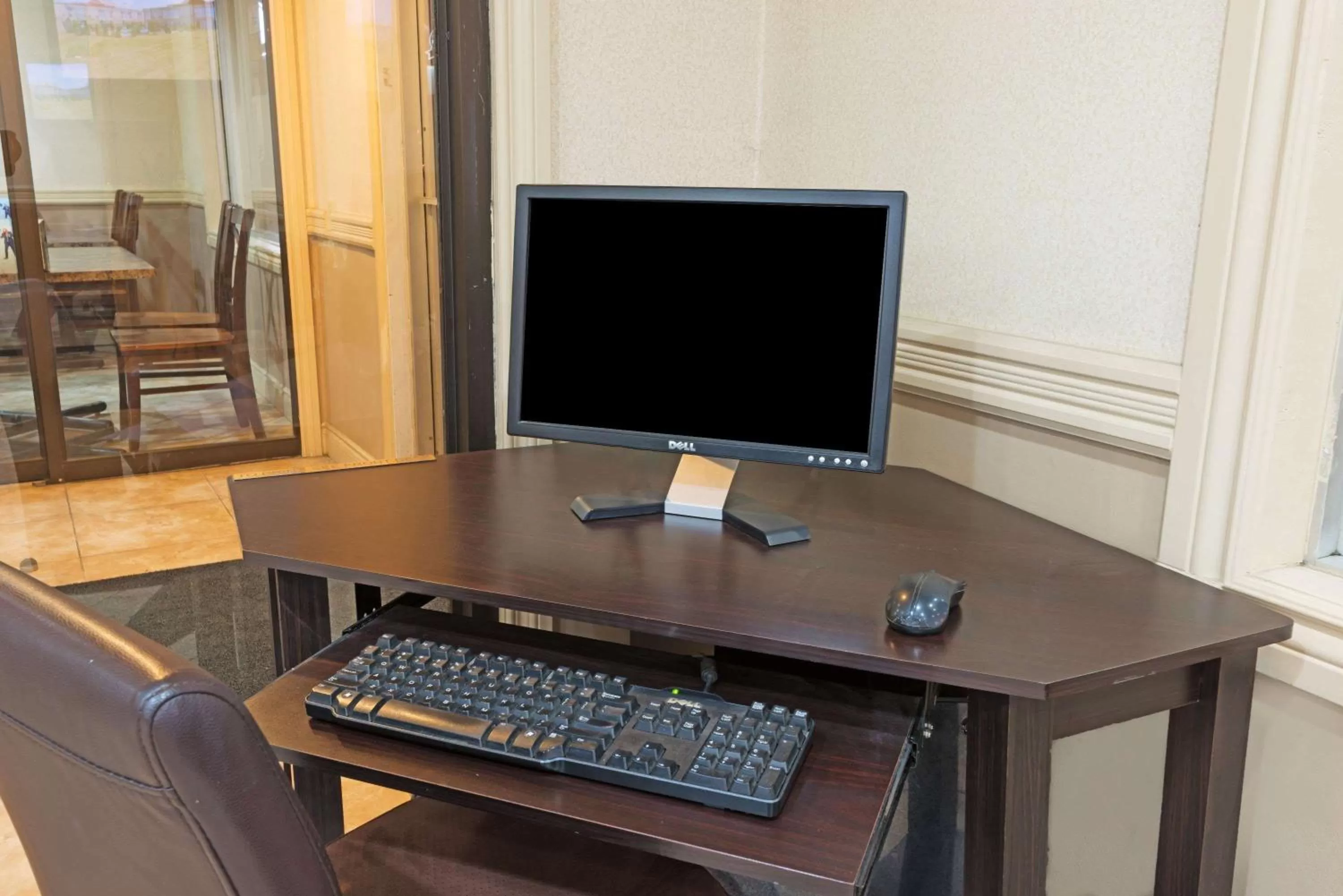 On site in Super 8 by Wyndham Cambridge/Kitchener/Waterloo Area