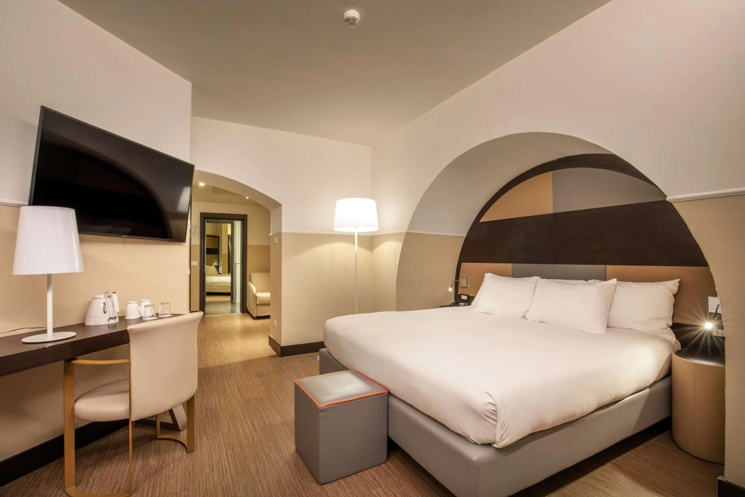 Bedroom, Bed in Cosmopolita Rome Colosseum, Tapestry Collection by Hilton