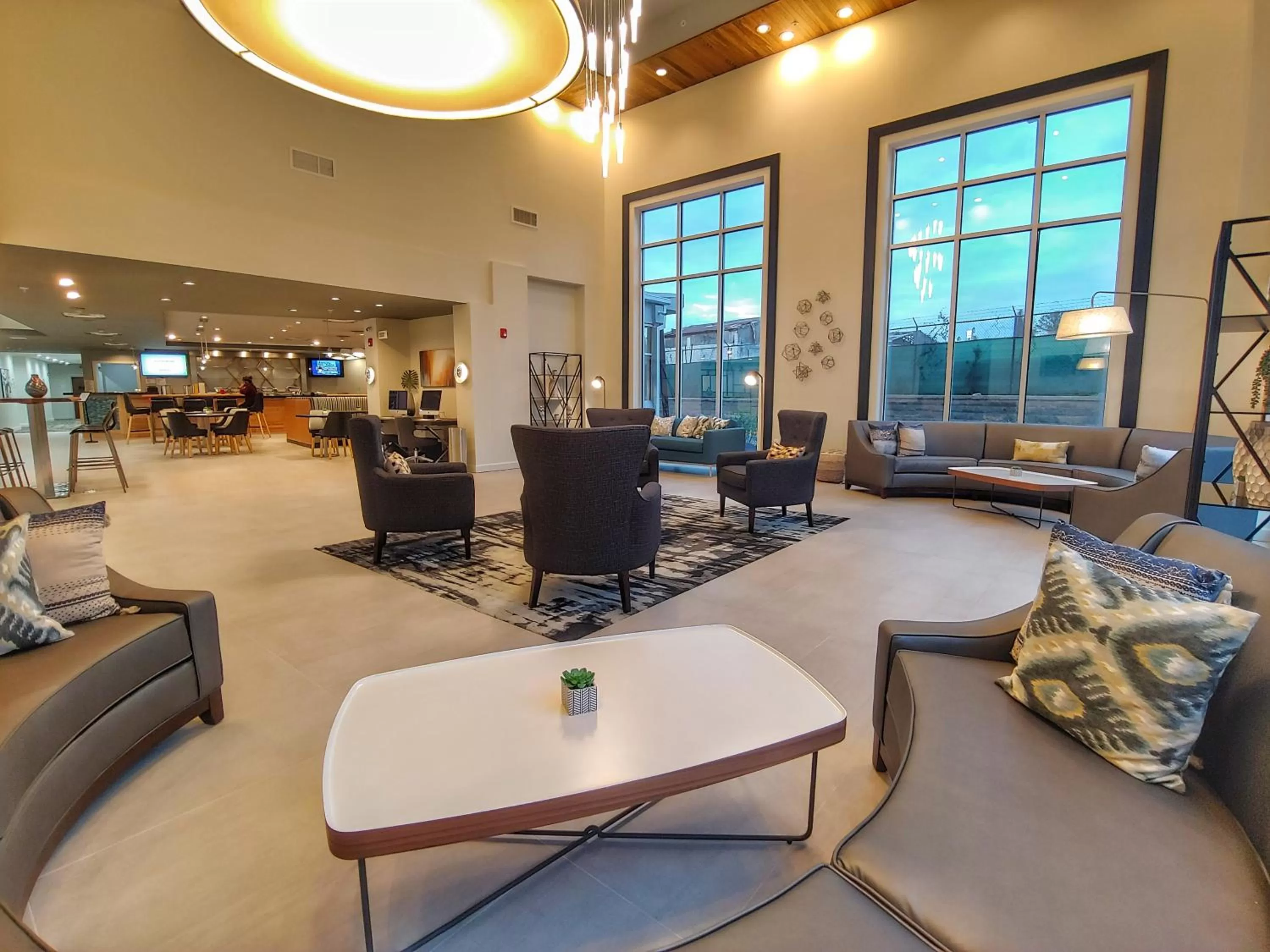 Lobby or reception in Radisson Hotel Atlanta Airport