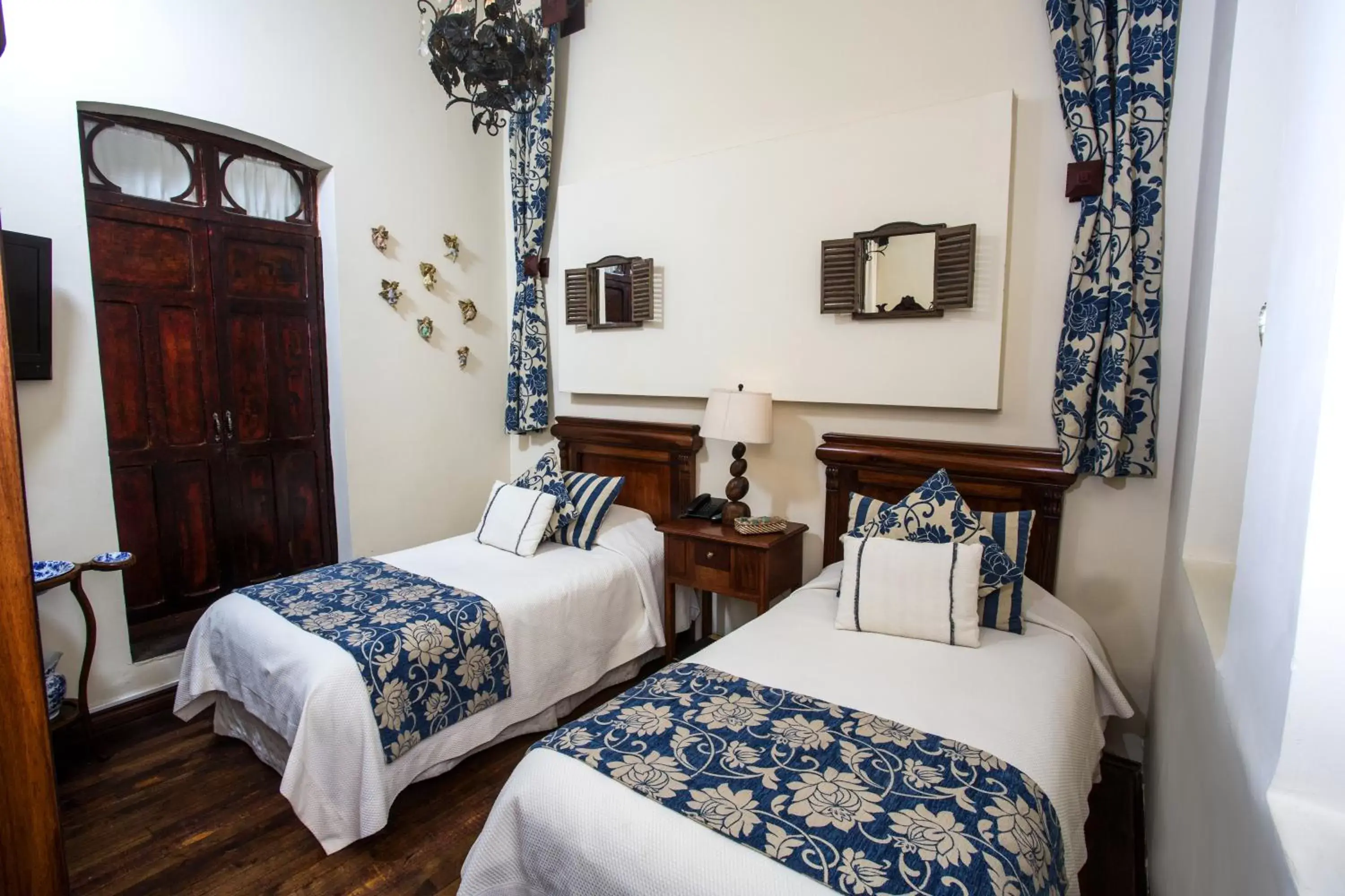 Twin Room - single occupancy in Roka Plaza Hotel Boutique Twin Room - single occupancy in Roka Plaza Hotel Boutique