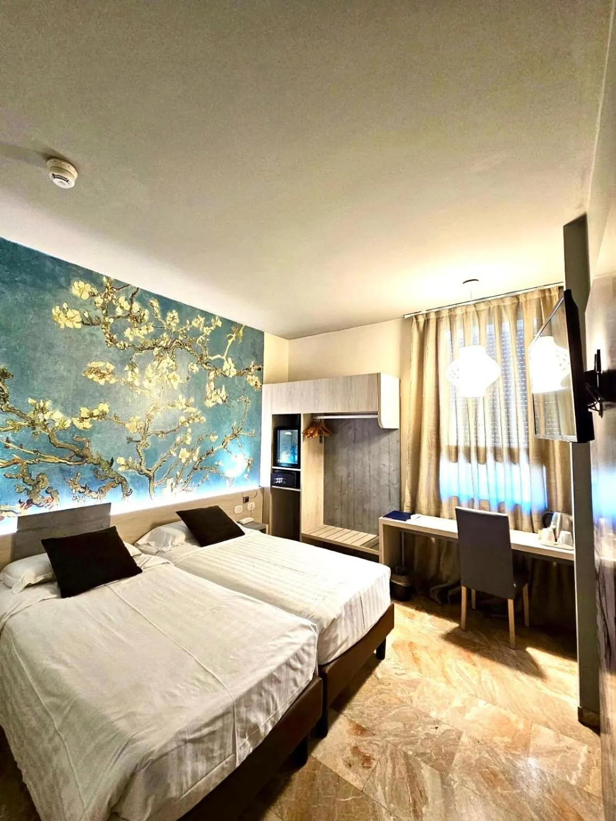 Bedroom, Bed in Canova Hotel