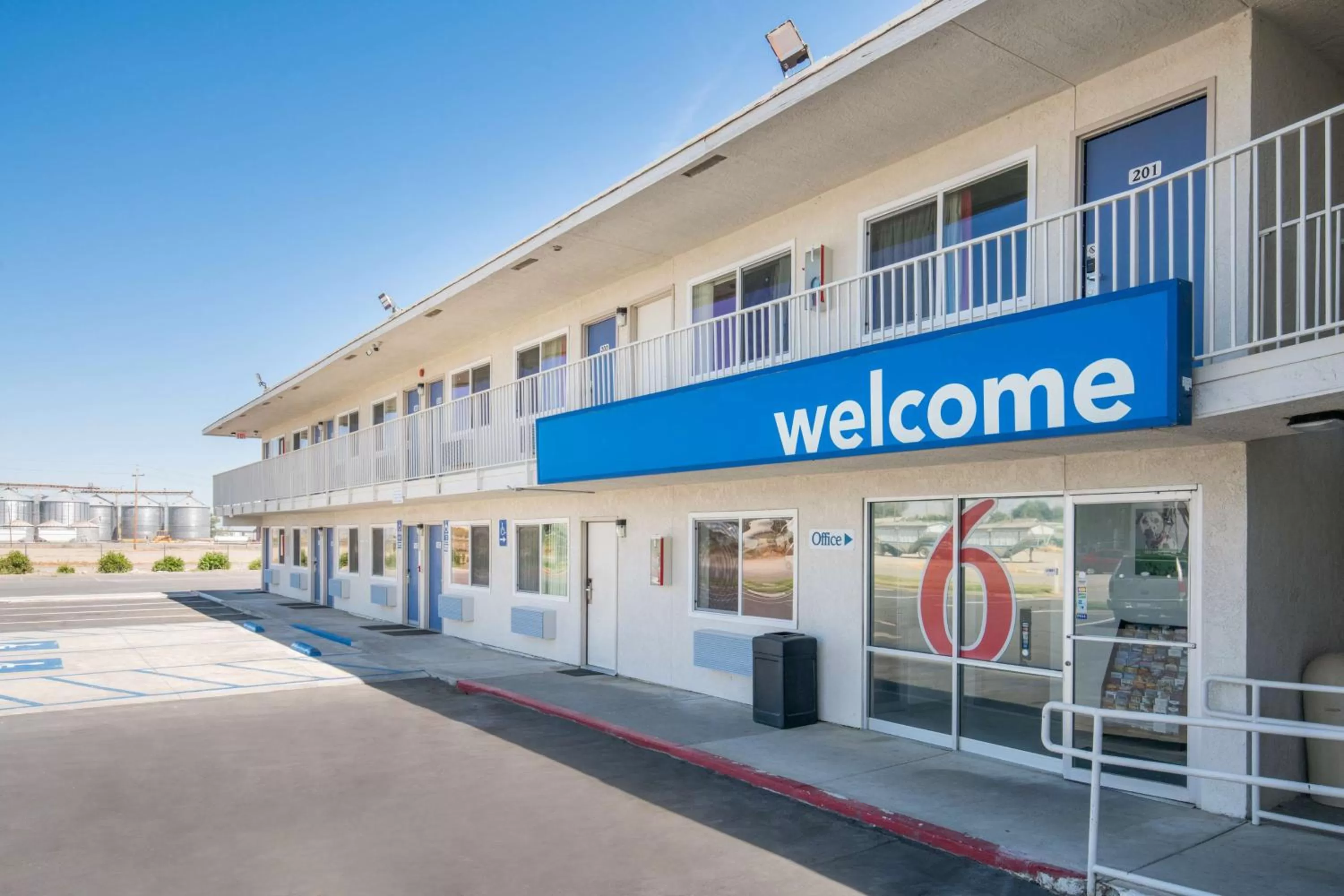 Property building in Motel 6 Williams, Ca