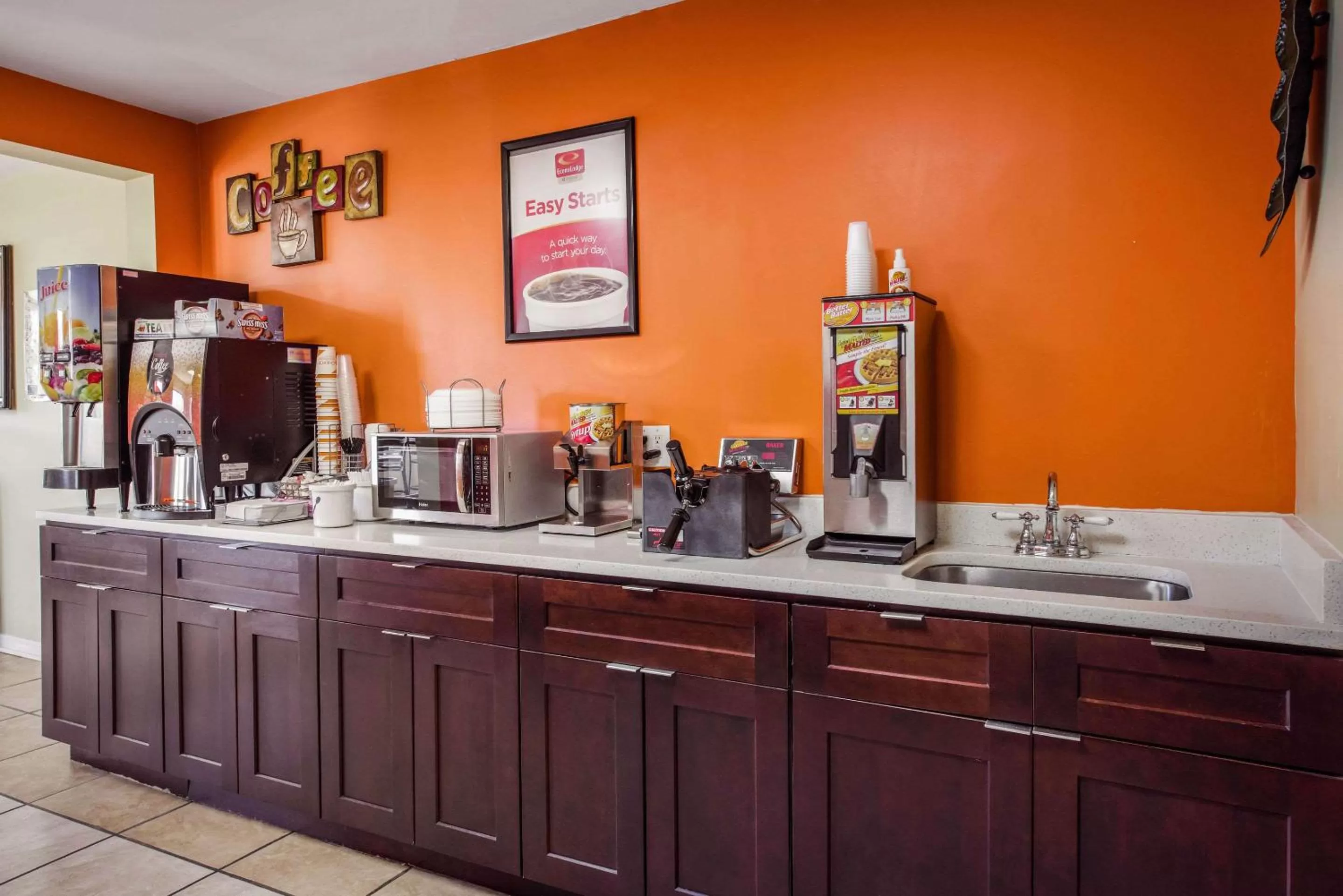 Restaurant/places to eat in Econo Lodge Waynesville