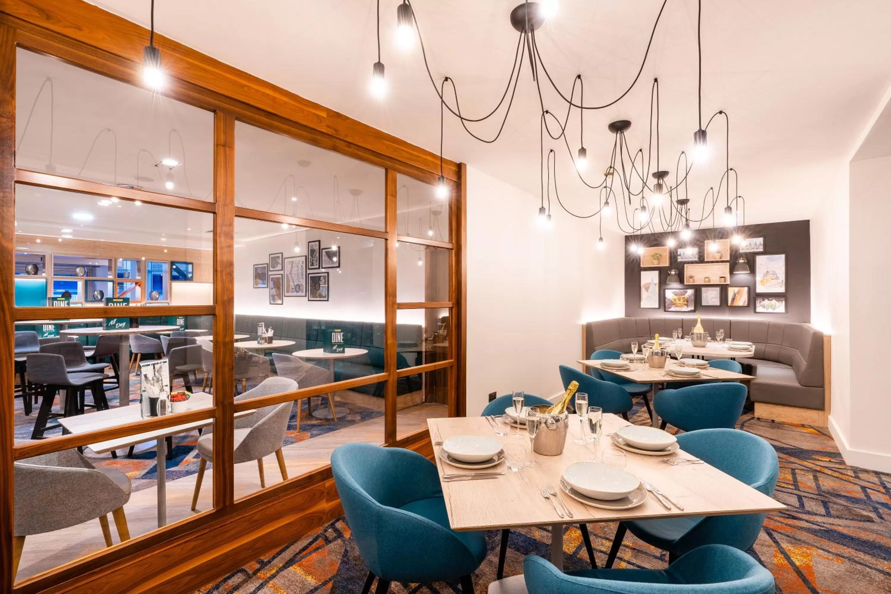 Restaurant/places to eat in Holiday Inn Stevenage by IHG